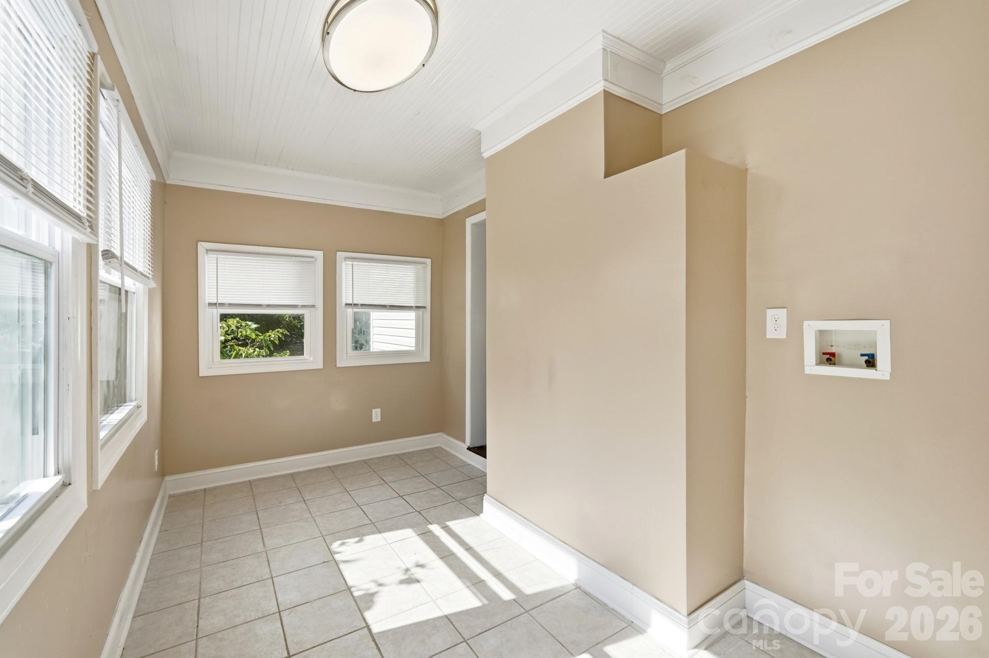 317 E 4th Avenue Property Photo 27