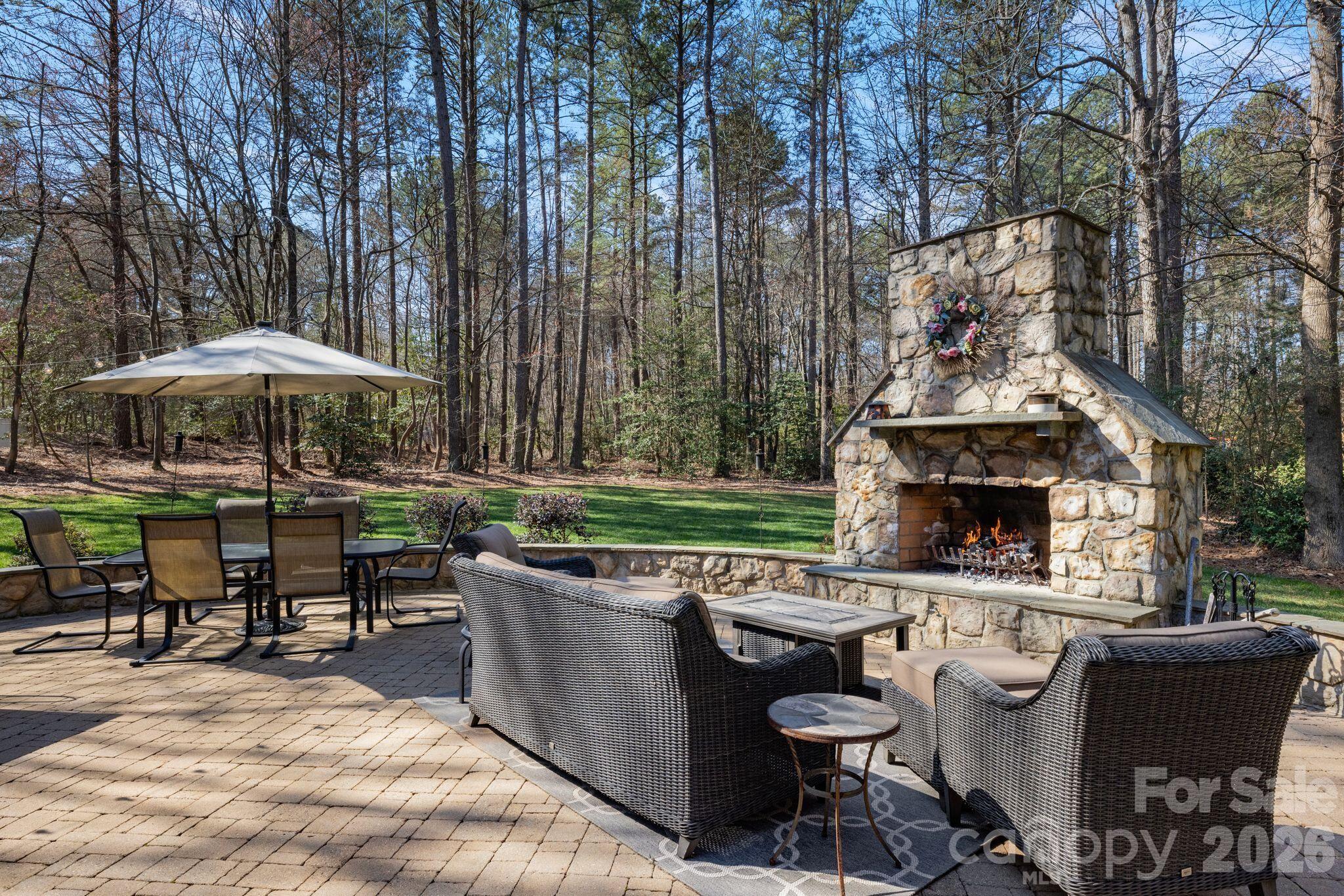 2379 Metcalf Drive Property Photo 4