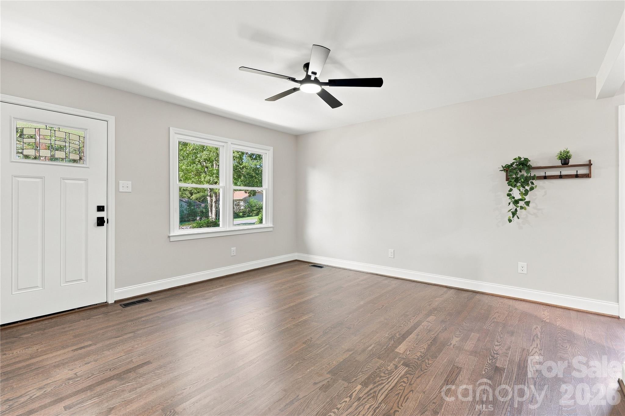 5241 Short Cut Lane Property Photo 3