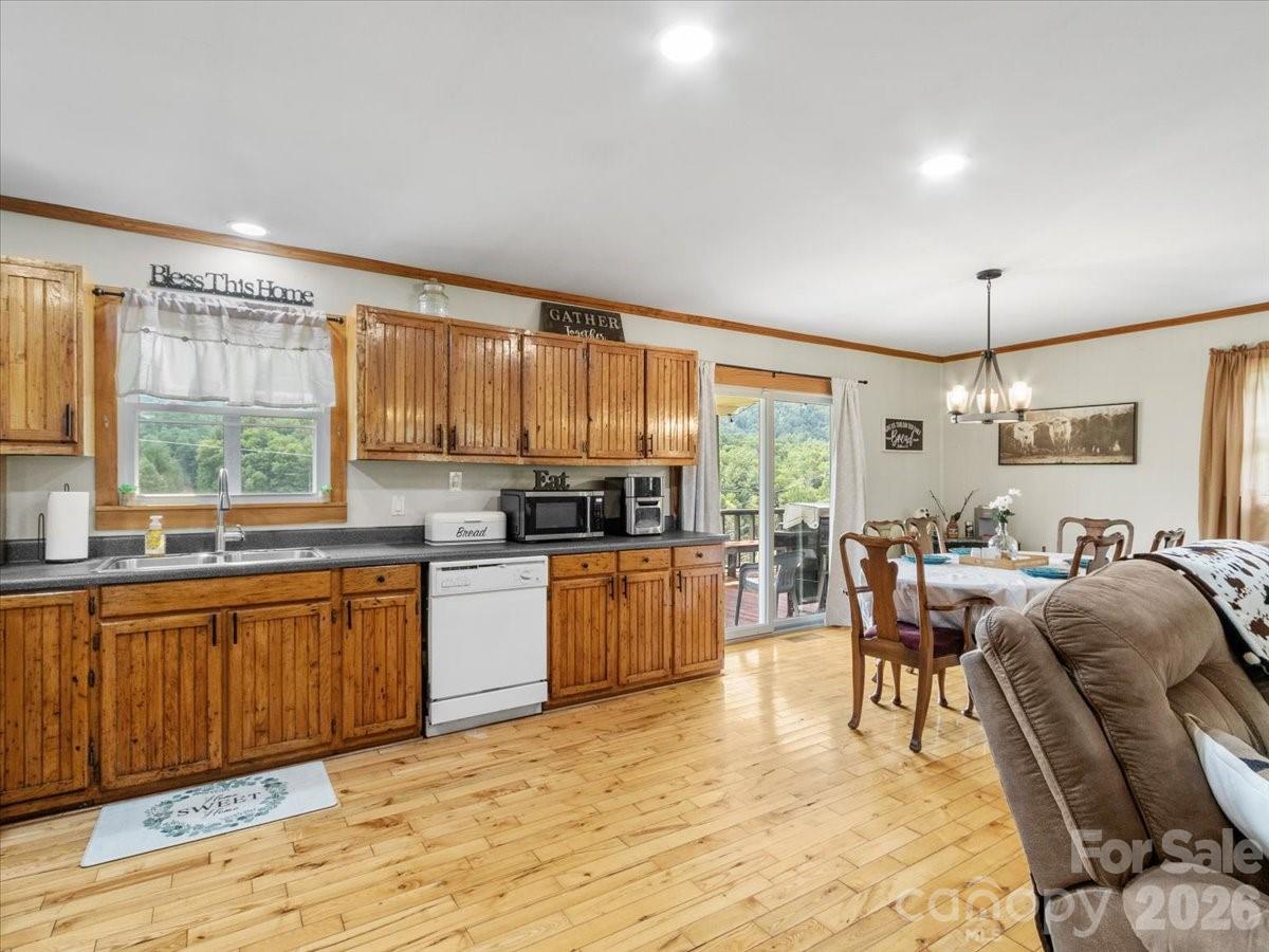 427 Big Brush Creek Road Property Photo 9