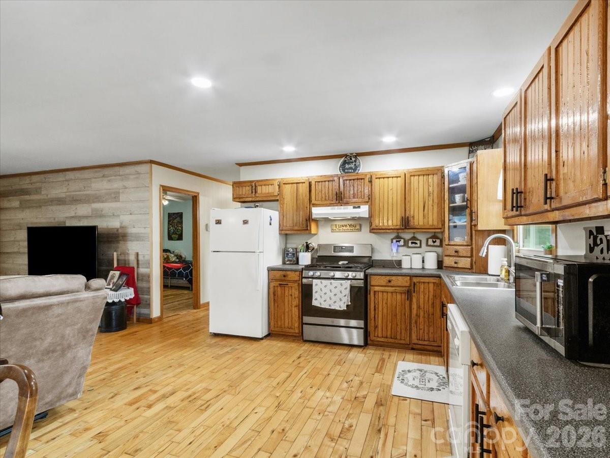 427 Big Brush Creek Road Property Photo 10