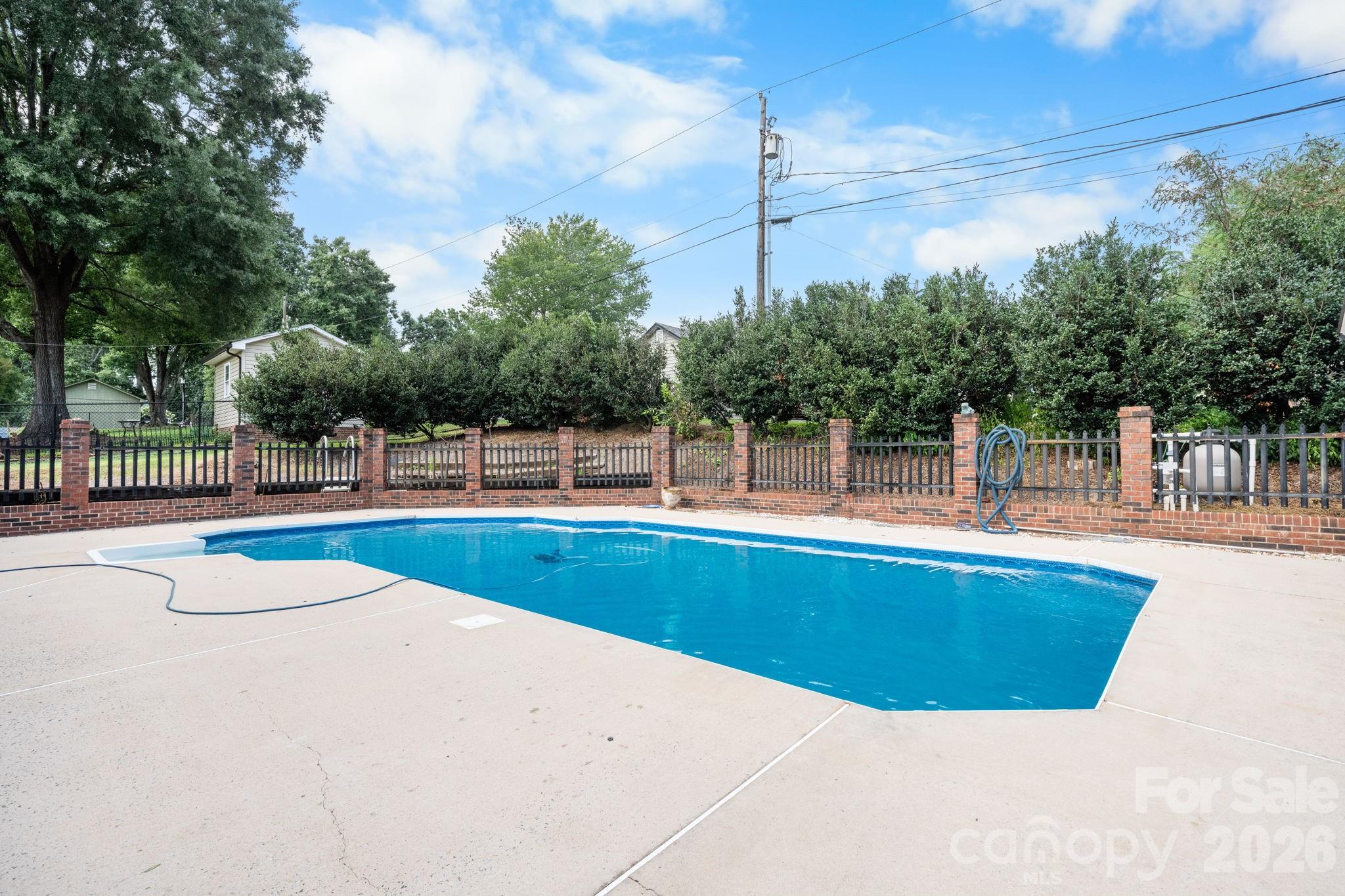 1316 Oak Canopy Road Property Photo 11