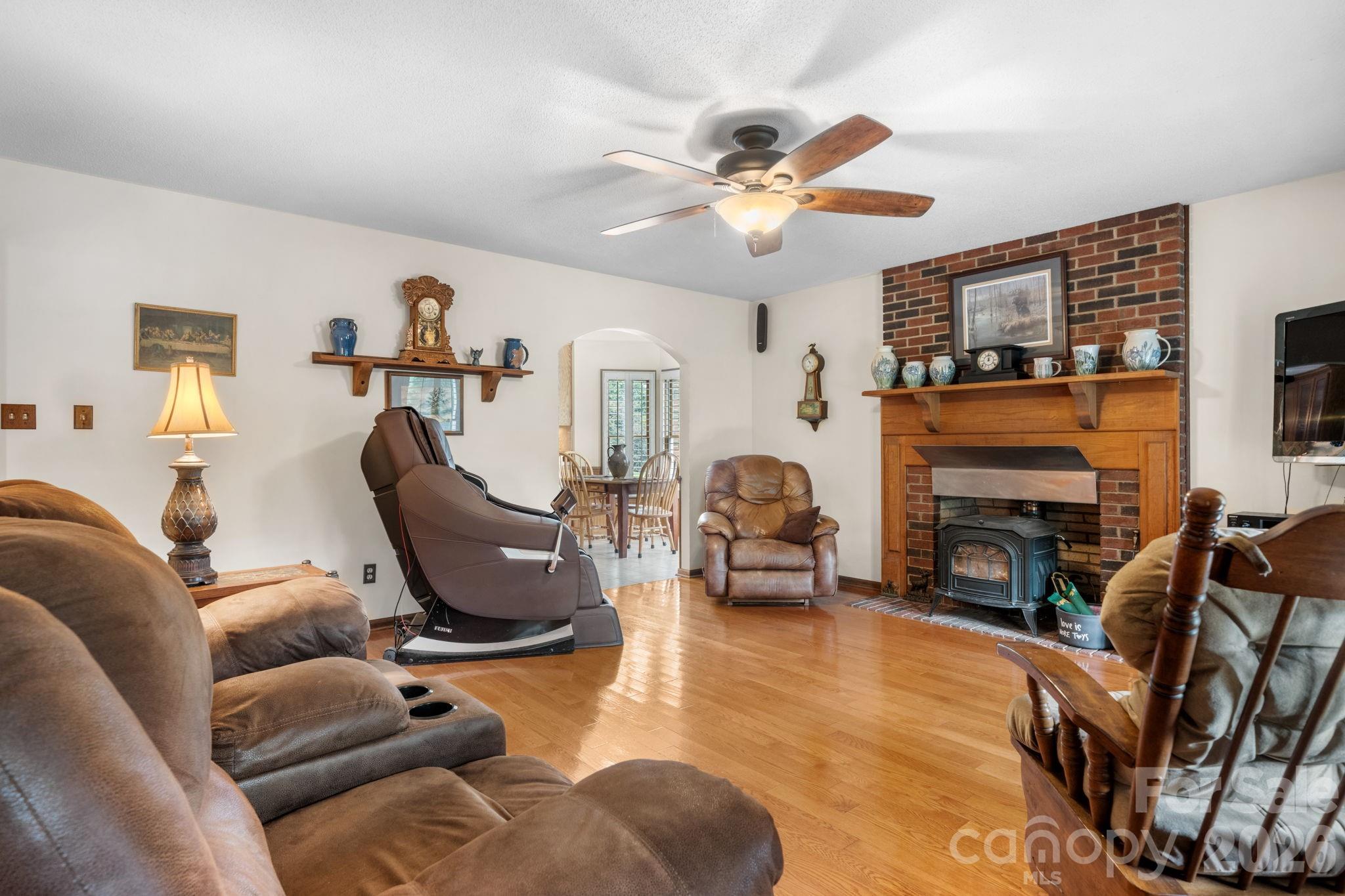1316 Oak Canopy Road Property Photo 13