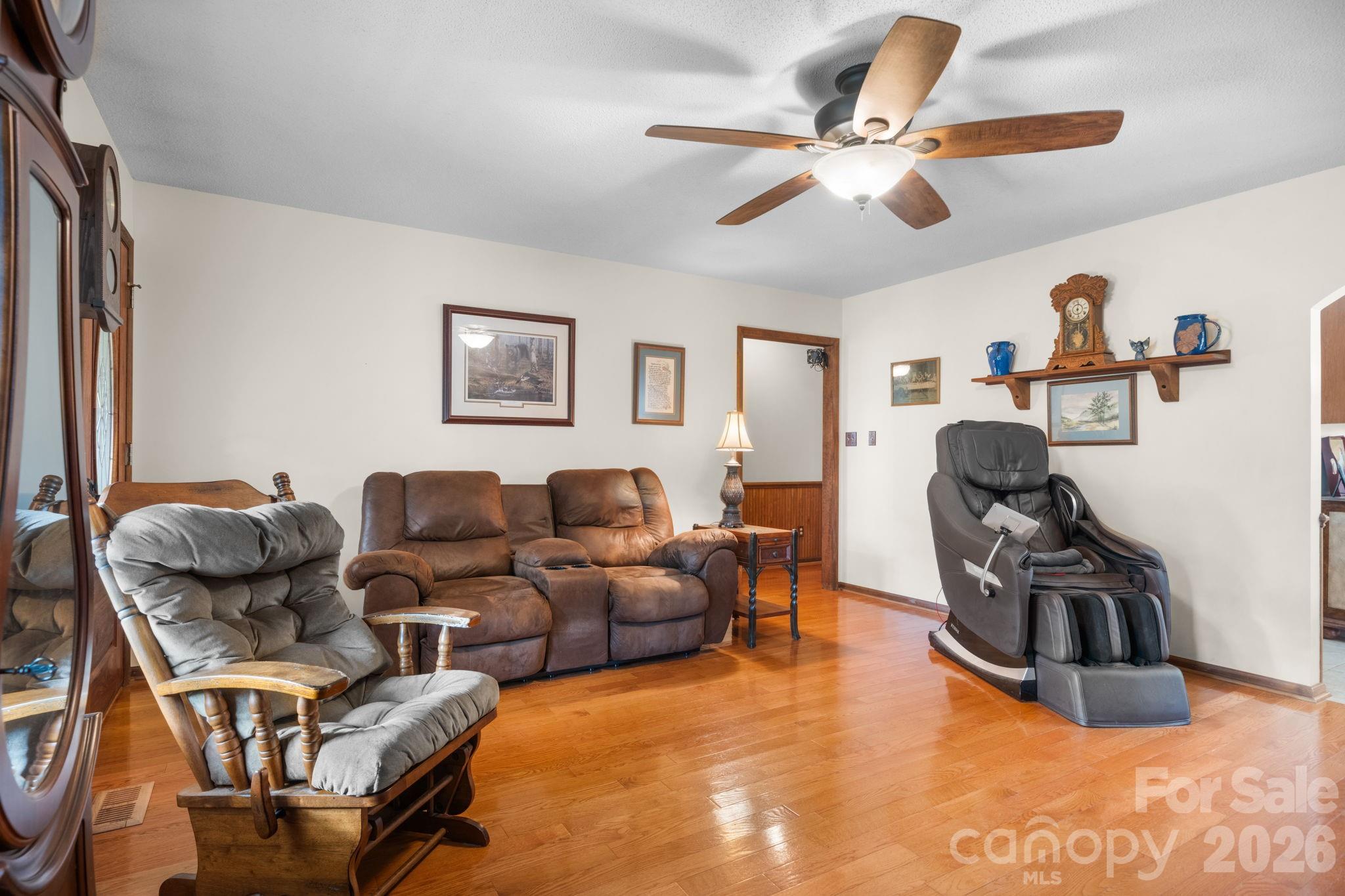 1316 Oak Canopy Road Property Photo 14