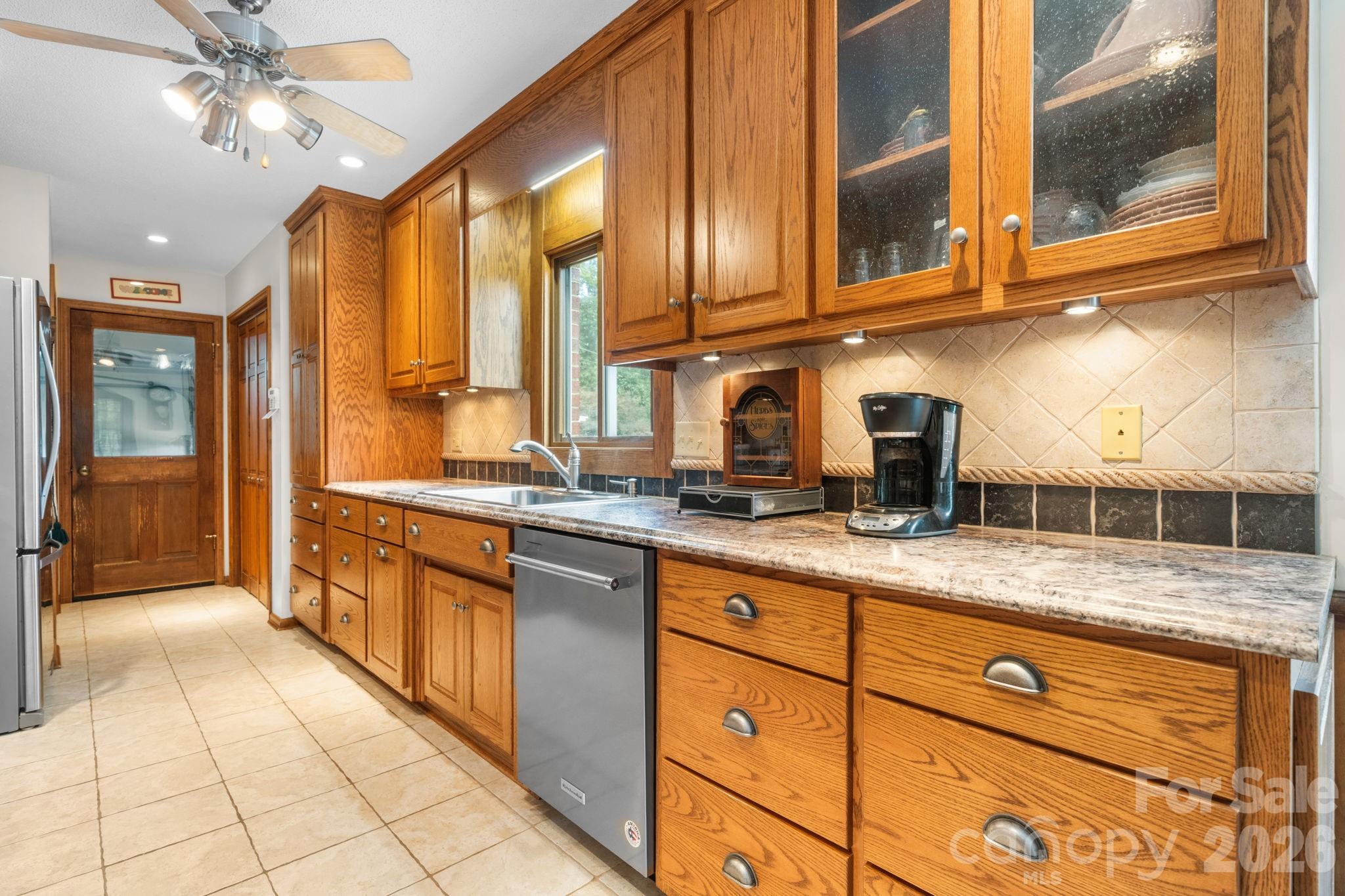 1316 Oak Canopy Road Property Photo 16