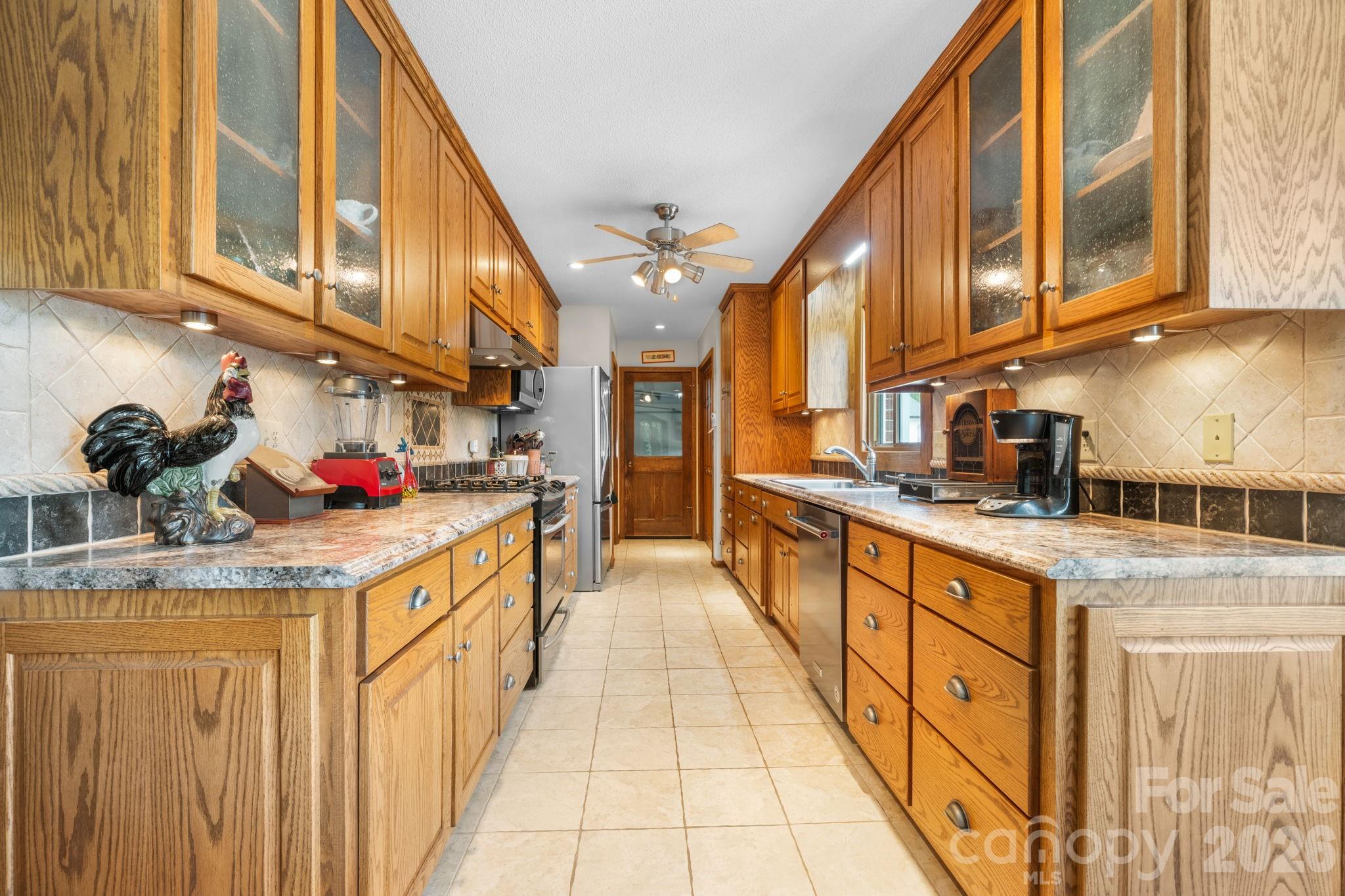 1316 Oak Canopy Road Property Photo 18