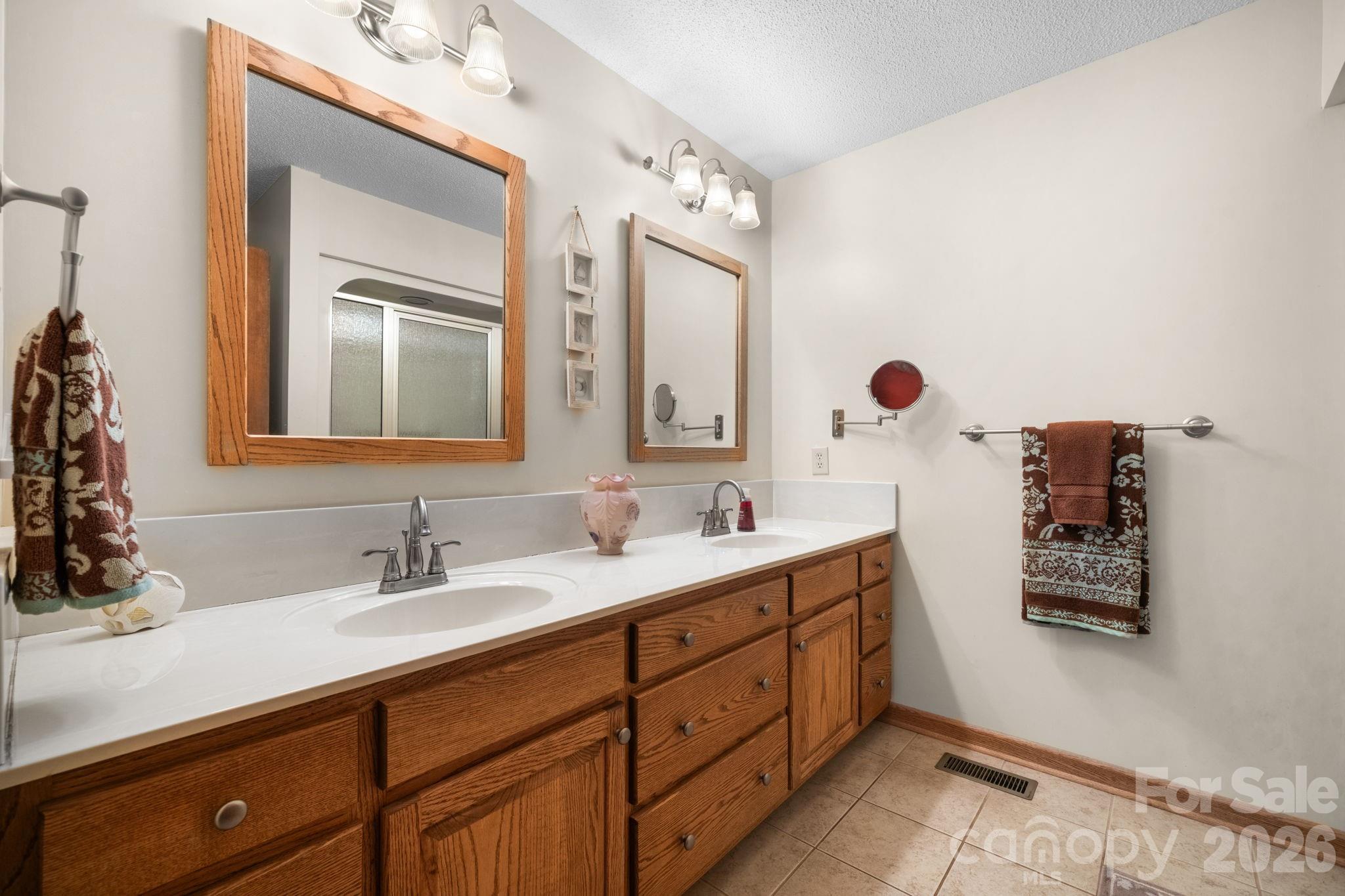 1316 Oak Canopy Road Property Photo 22
