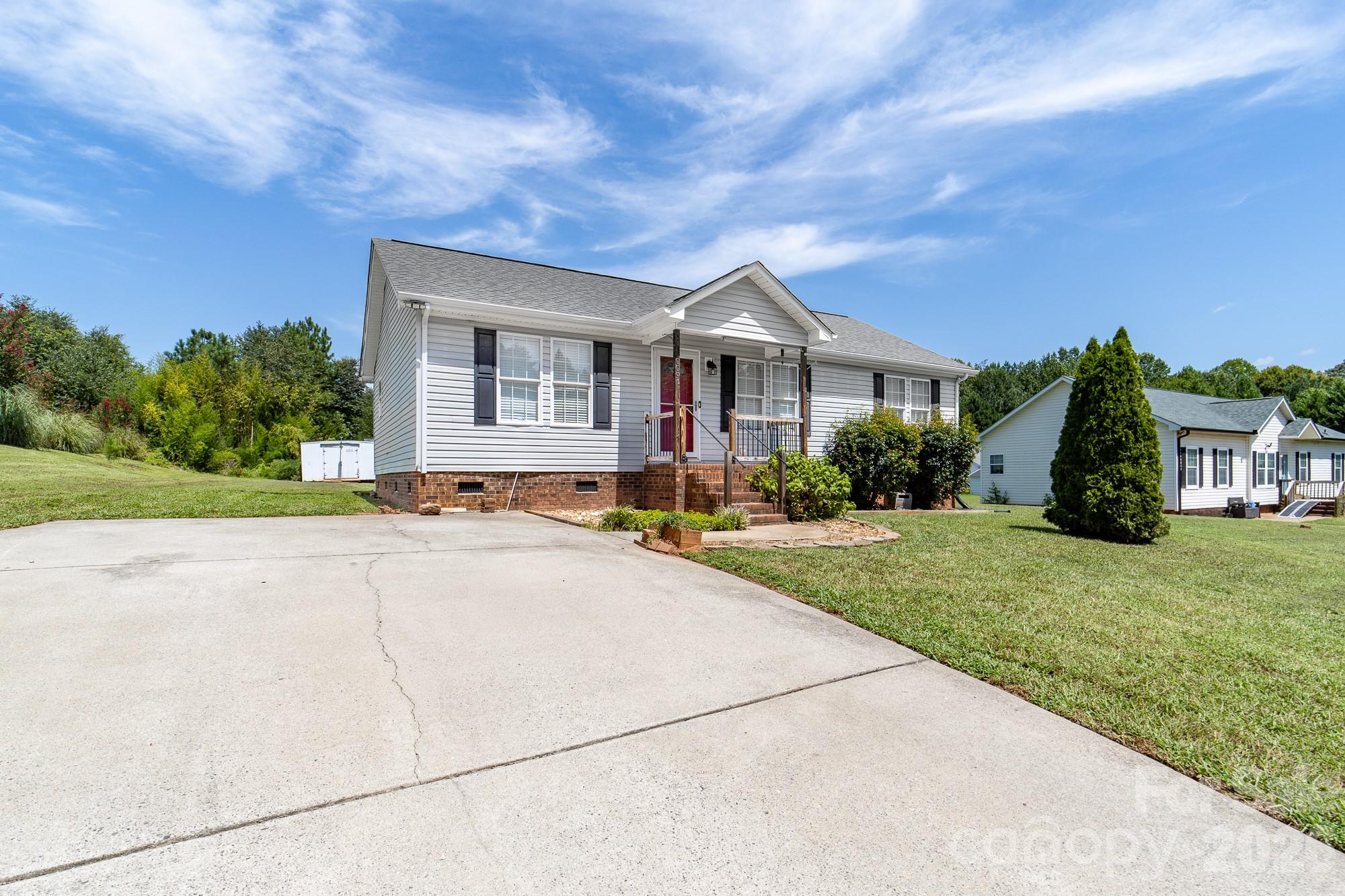 3009 Drake Drive Property Photo 3
