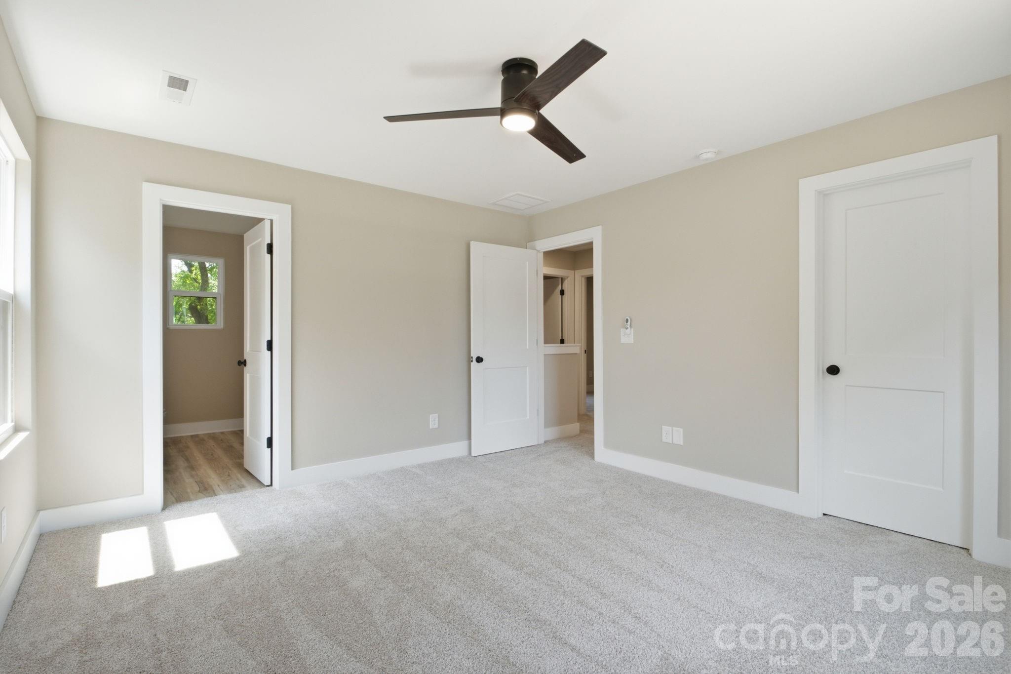 1851 Hilltop Circle Property Photo 5