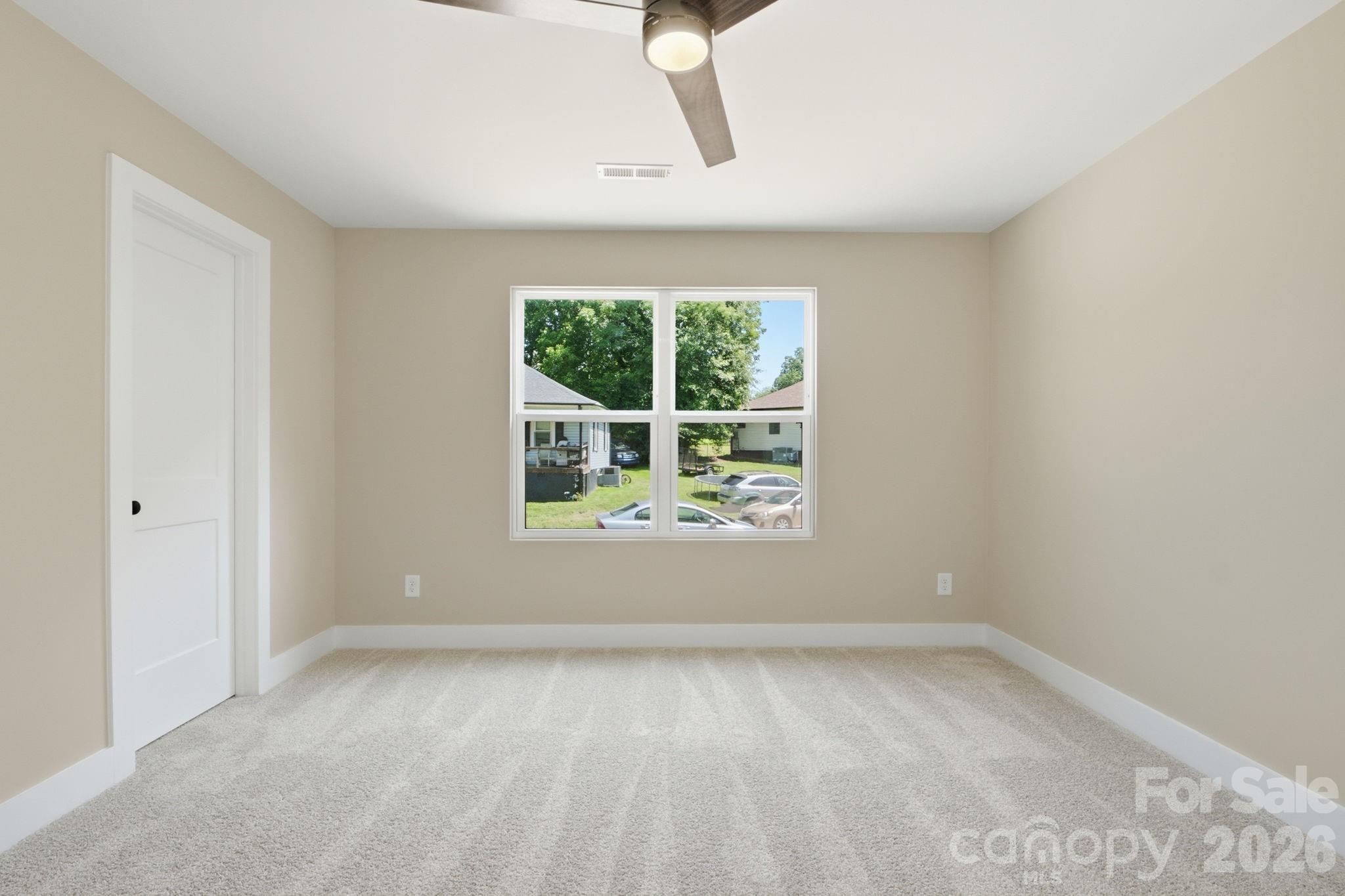 1851 Hilltop Circle Property Photo 6