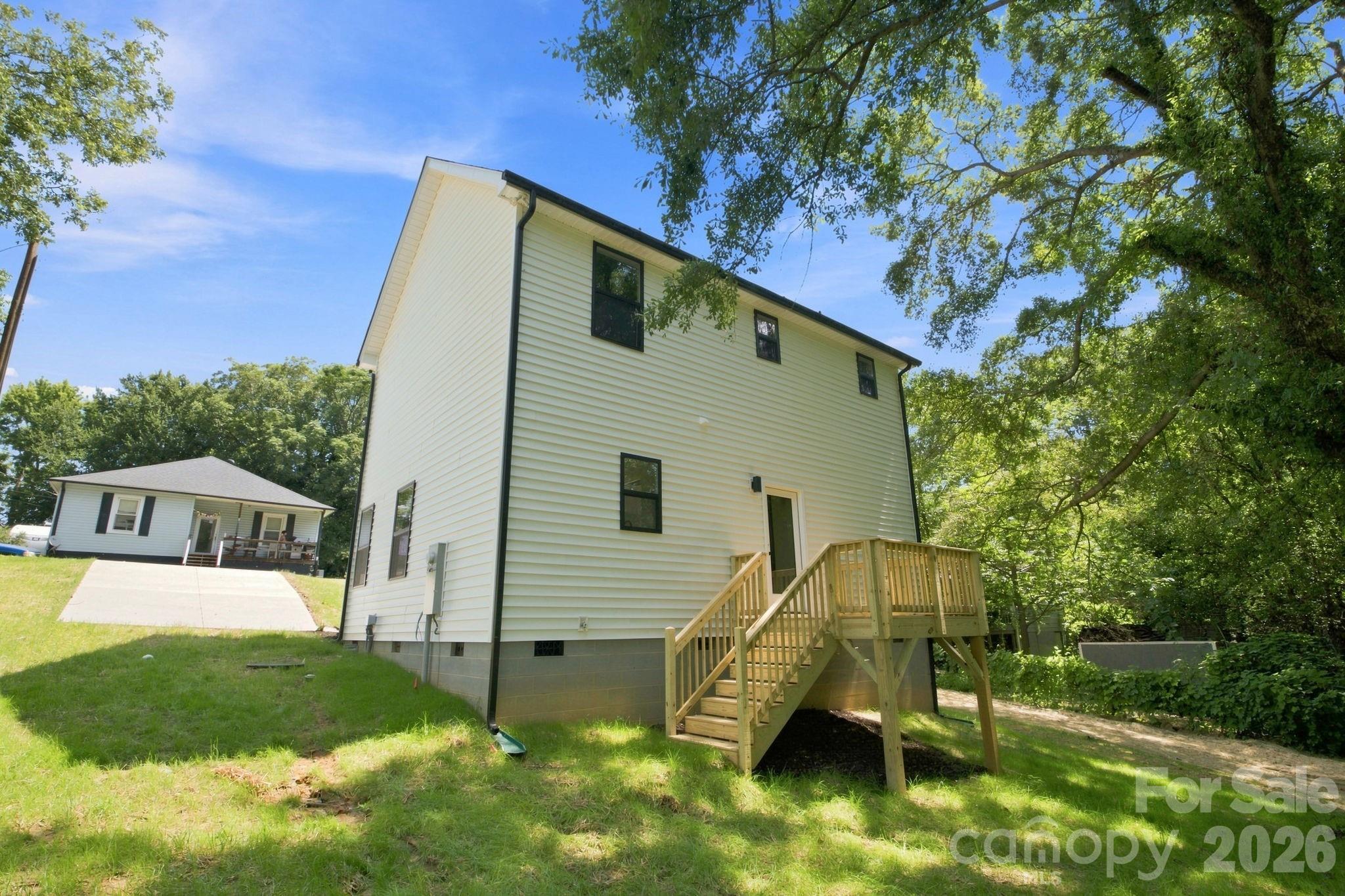 1851 Hilltop Circle Property Photo 12
