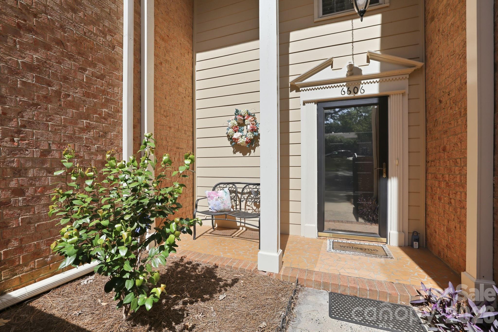 6606 Bunker Hill Circle Property Photo 2