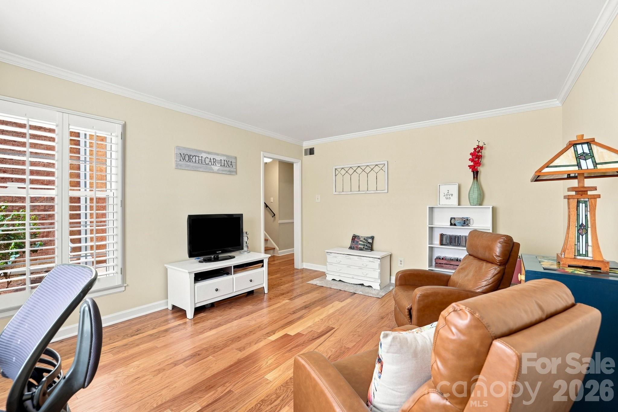6606 Bunker Hill Circle Property Photo 5