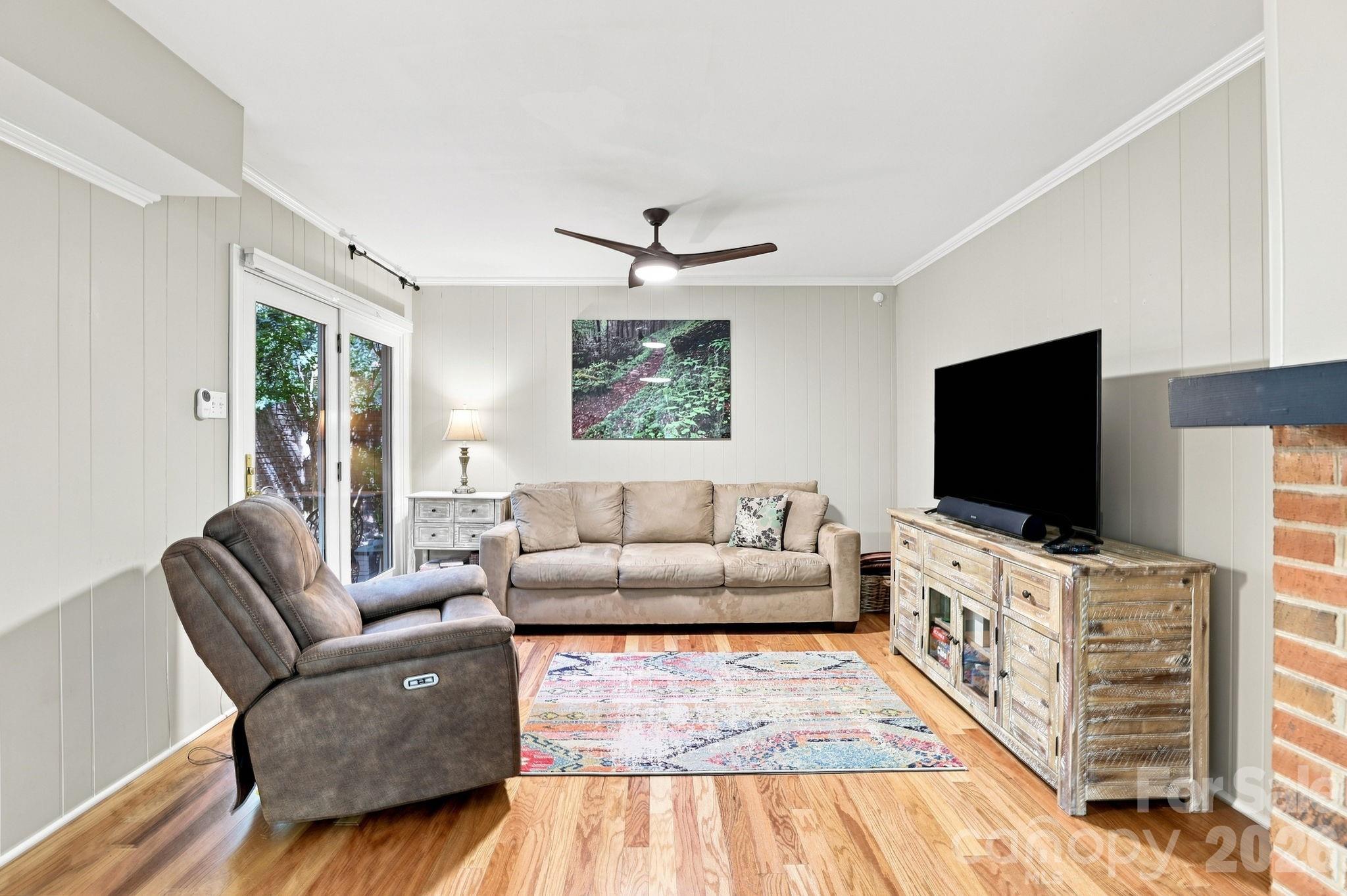 6606 Bunker Hill Circle Property Photo 6