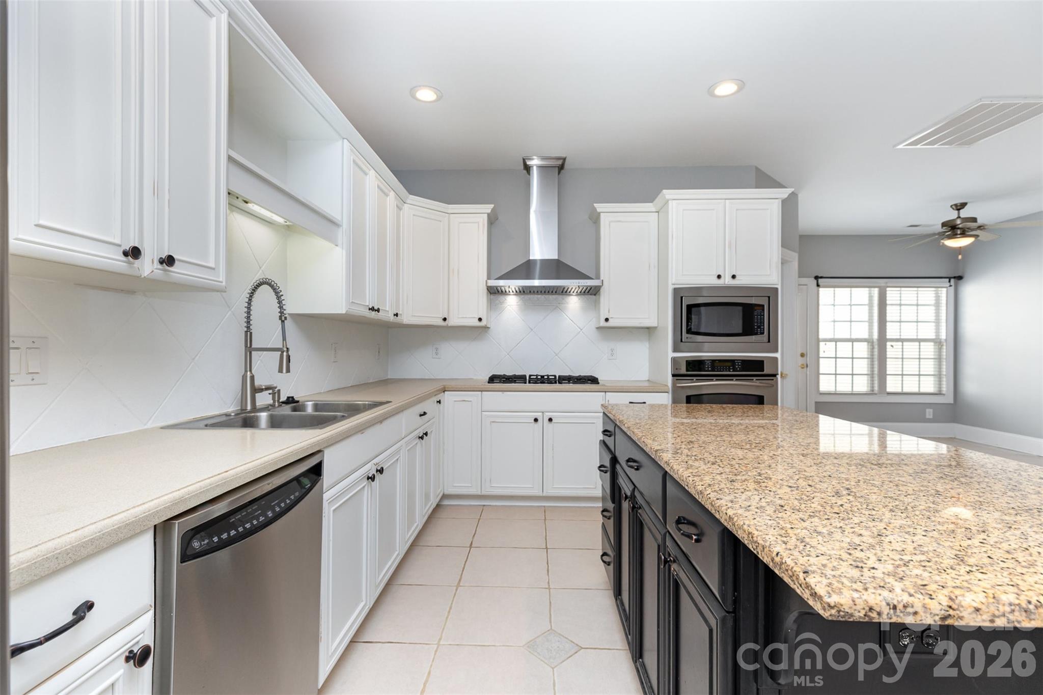 239 N Faulkner Way Property Photo 11