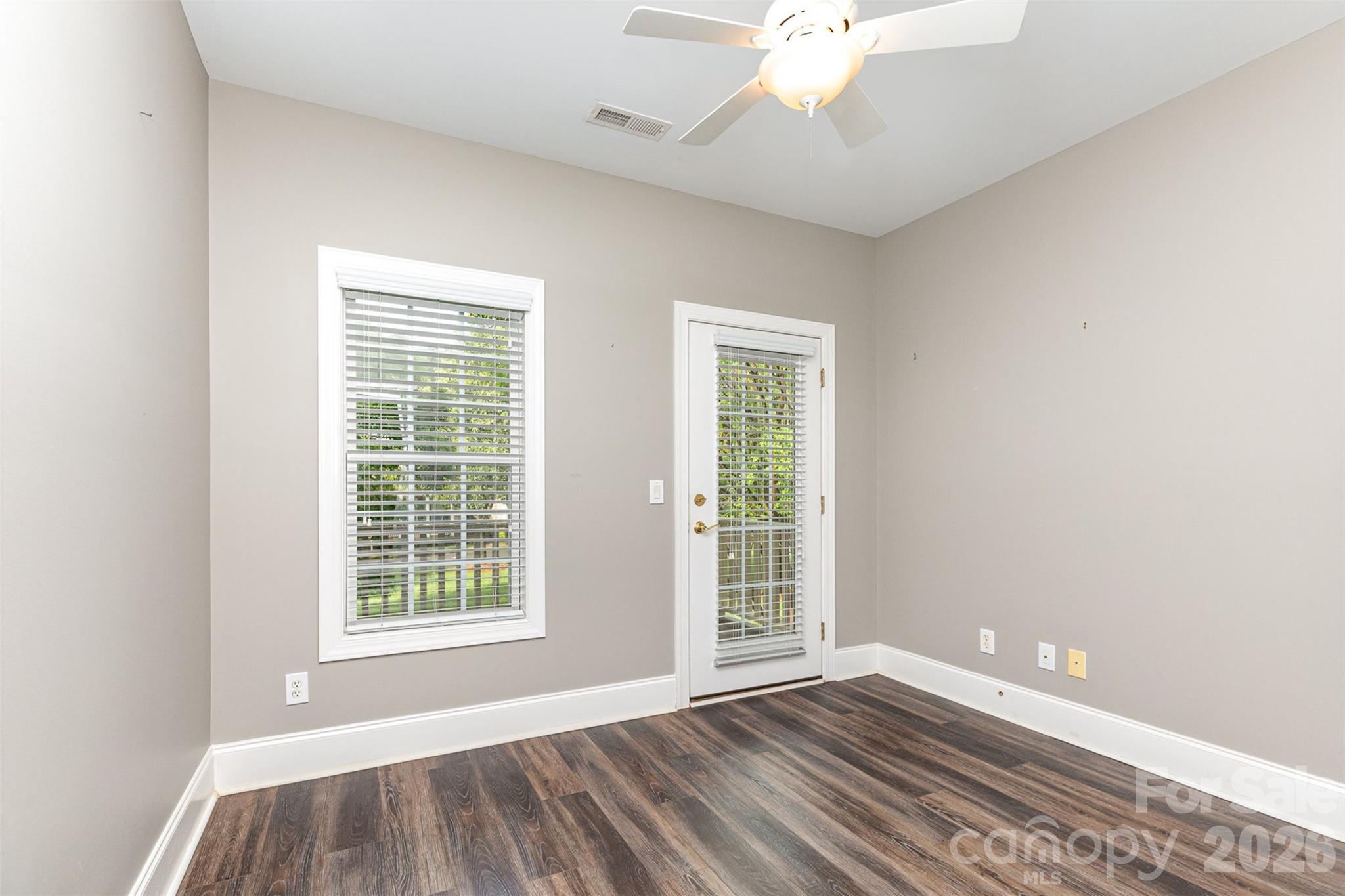 239 N Faulkner Way Property Photo 15