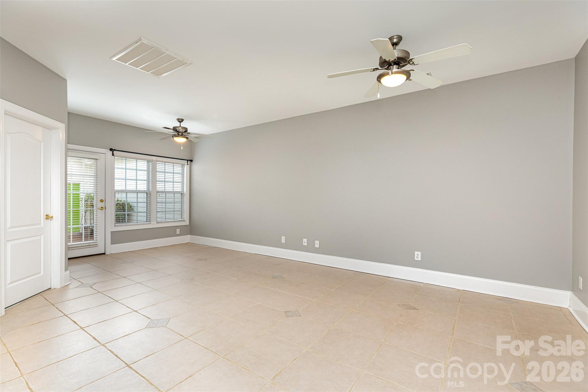 239 N Faulkner Way Property Photo 17