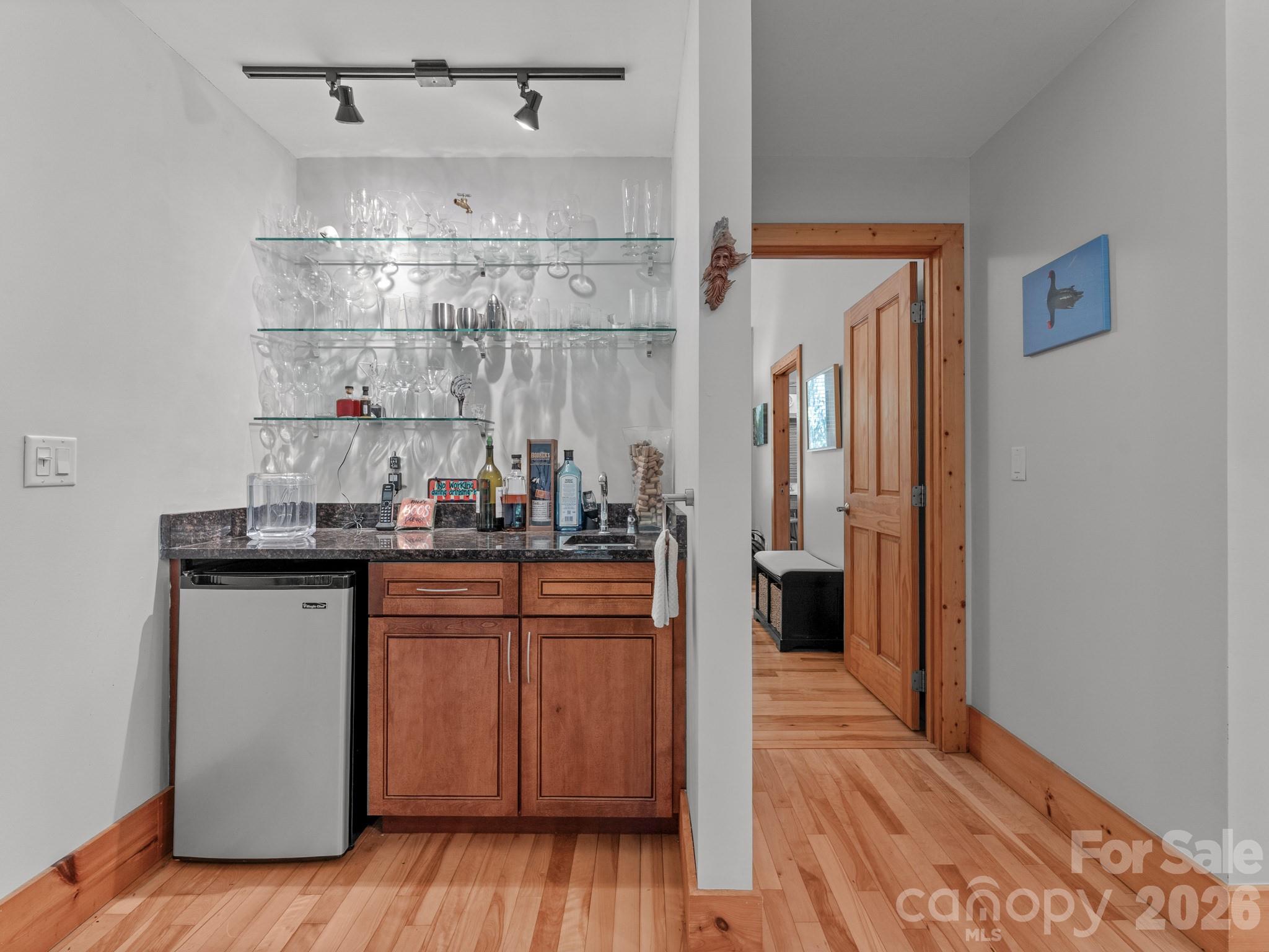 1370 Salola Lane Property Photo 13