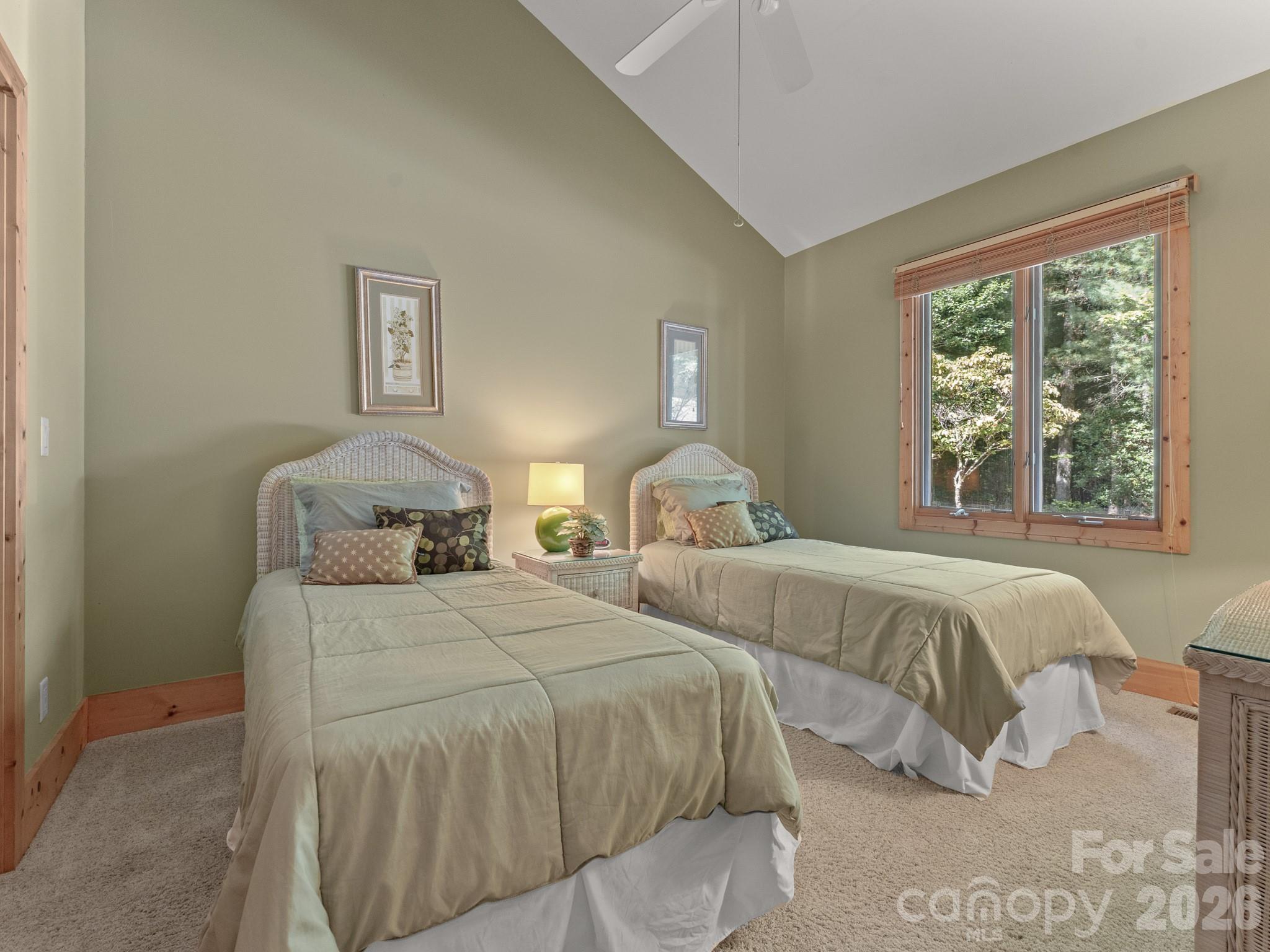 1370 Salola Lane Property Photo 25