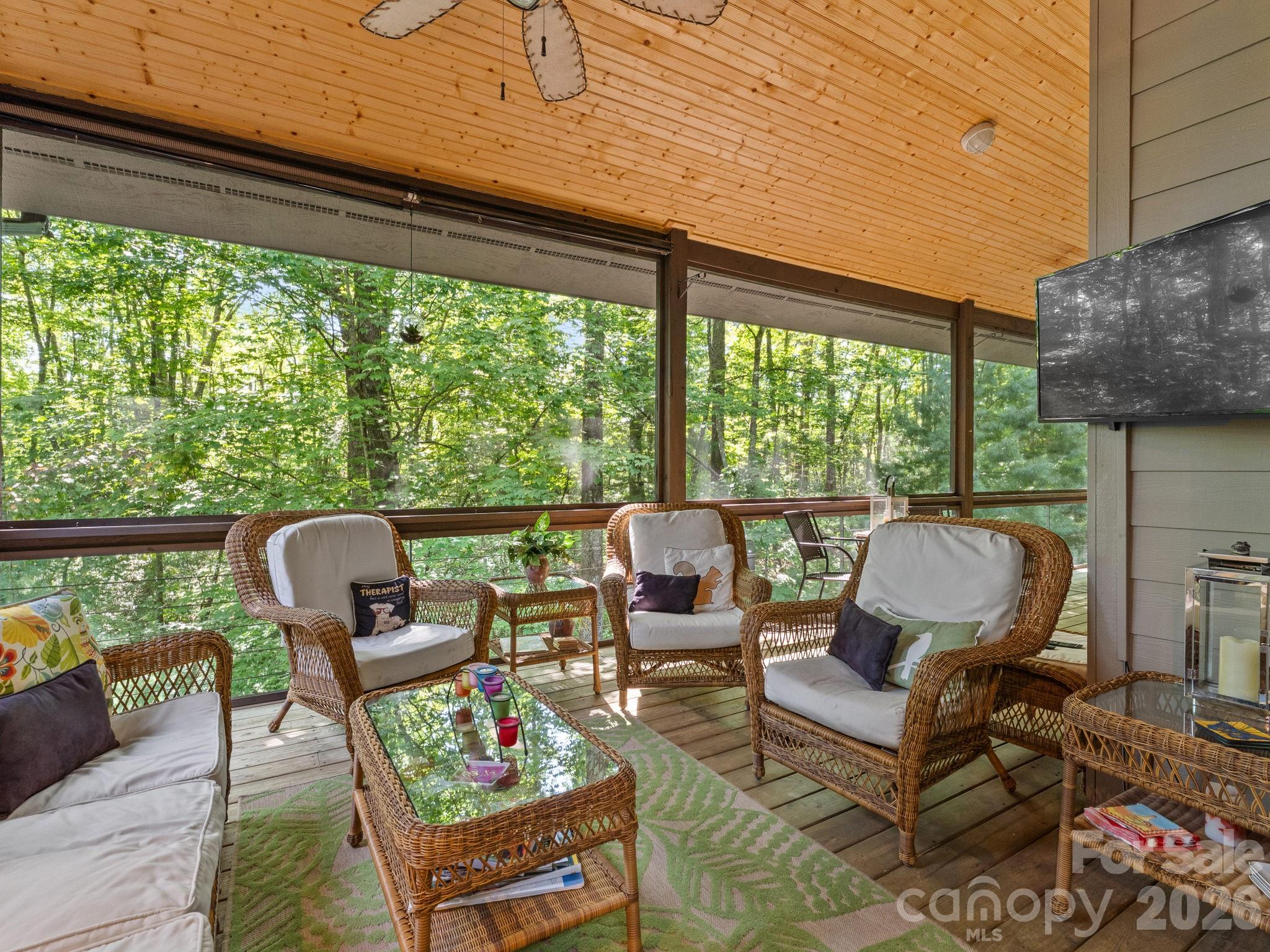 1370 Salola Lane Property Photo 37