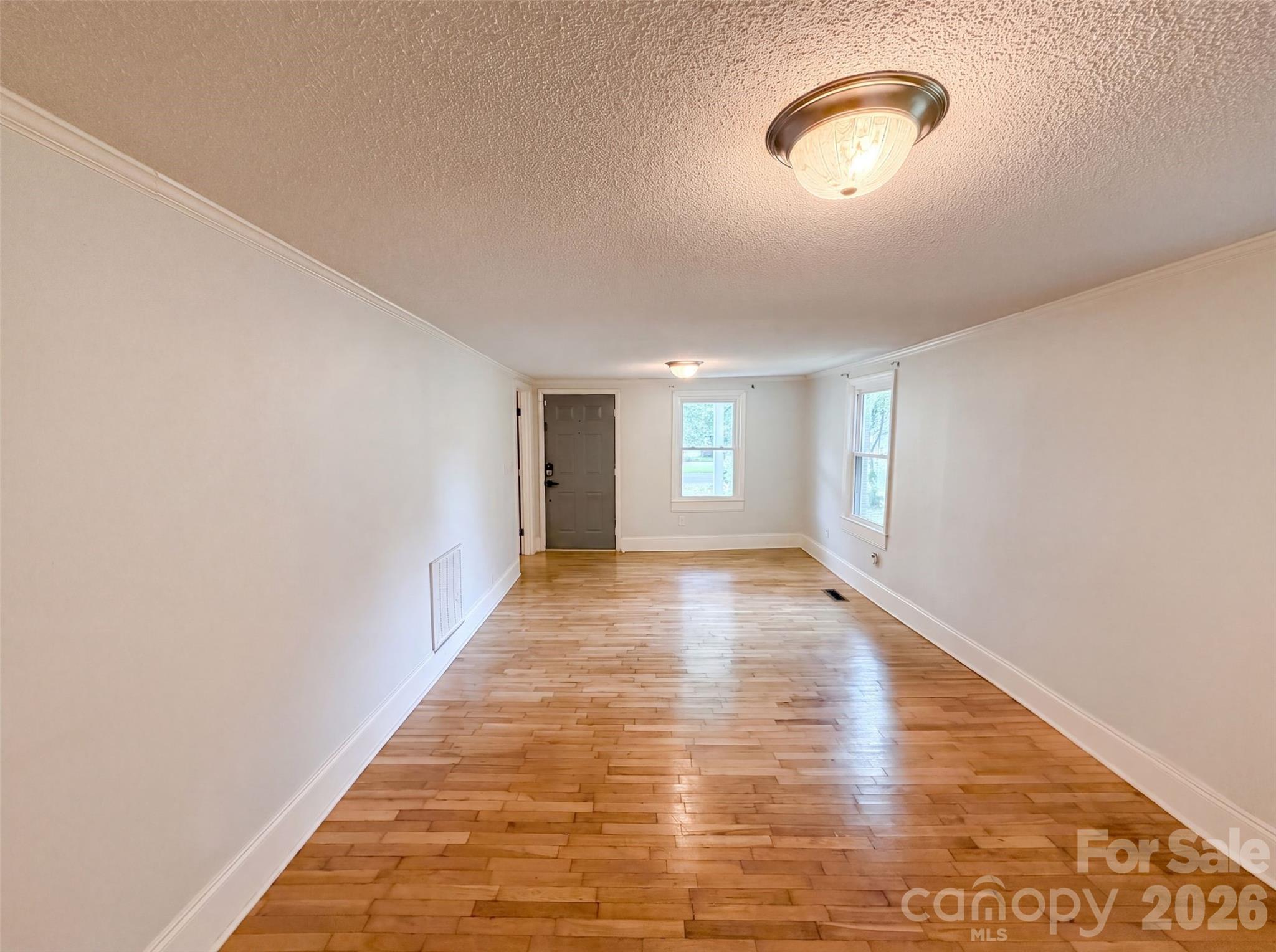 1017 White Lane Property Photo 6
