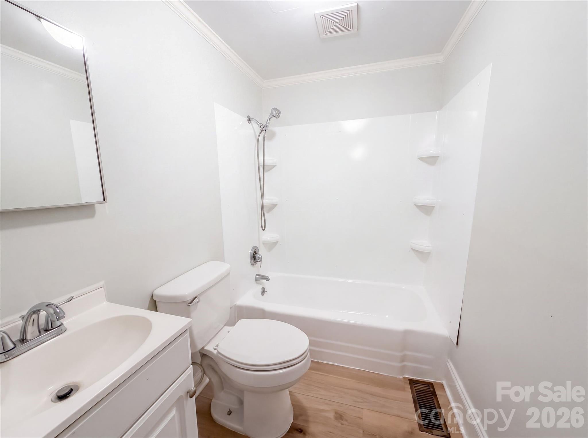 1017 White Lane Property Photo 10