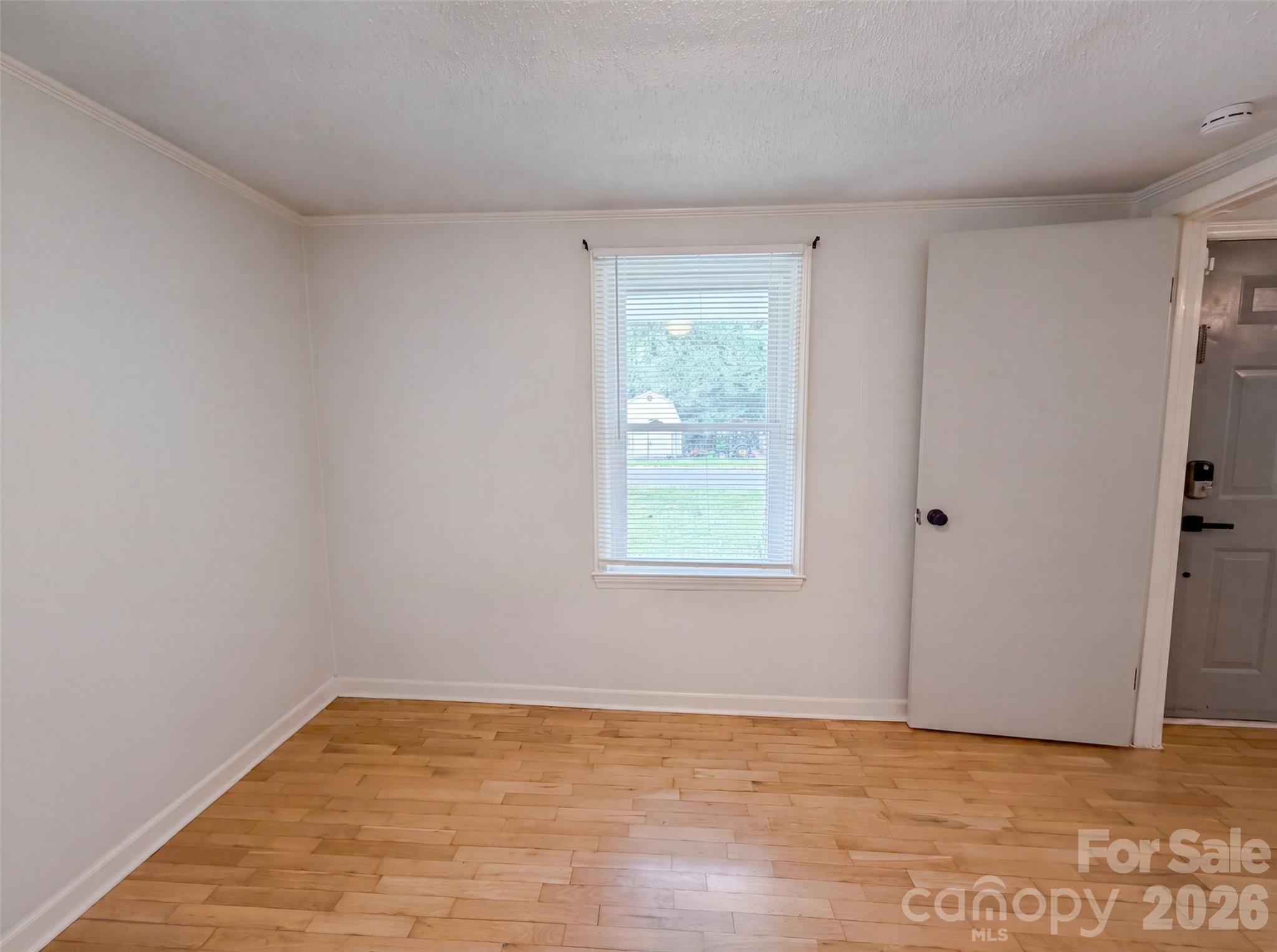 1017 White Lane Property Photo 13