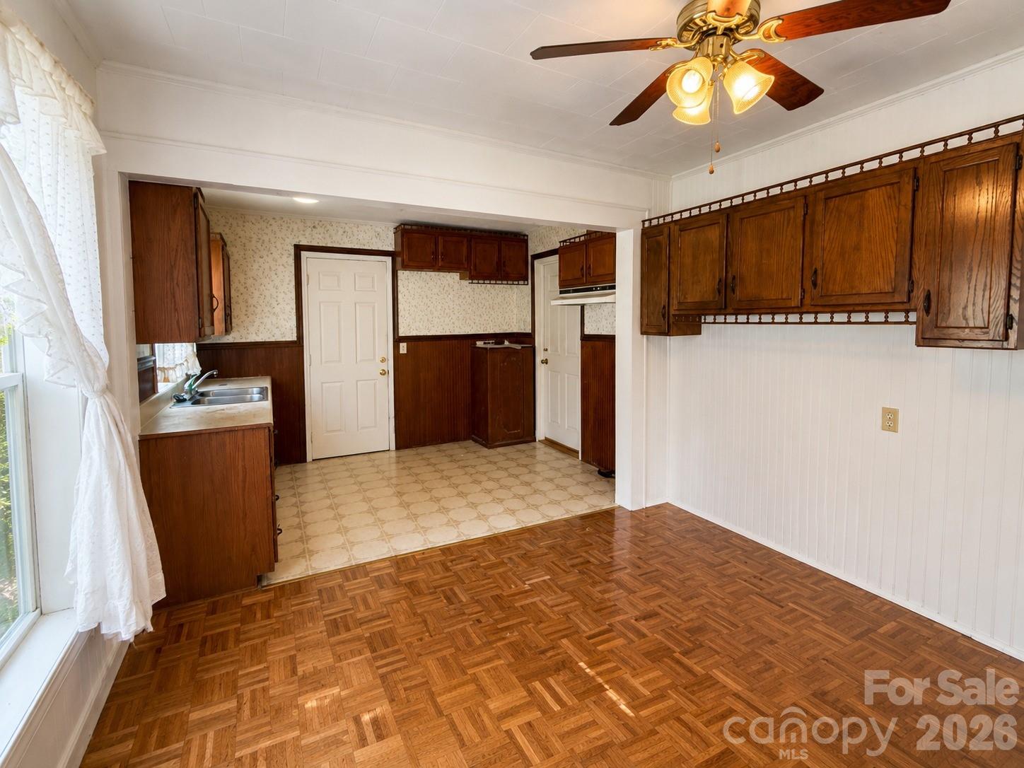 3527 Gastonia Highway Property Photo 8