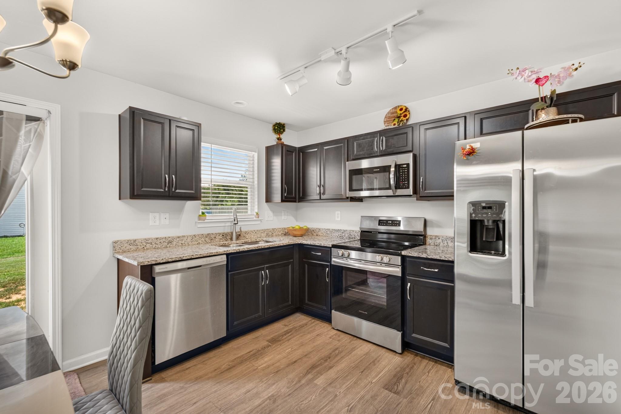 1425 Springdale Road Property Photo 6