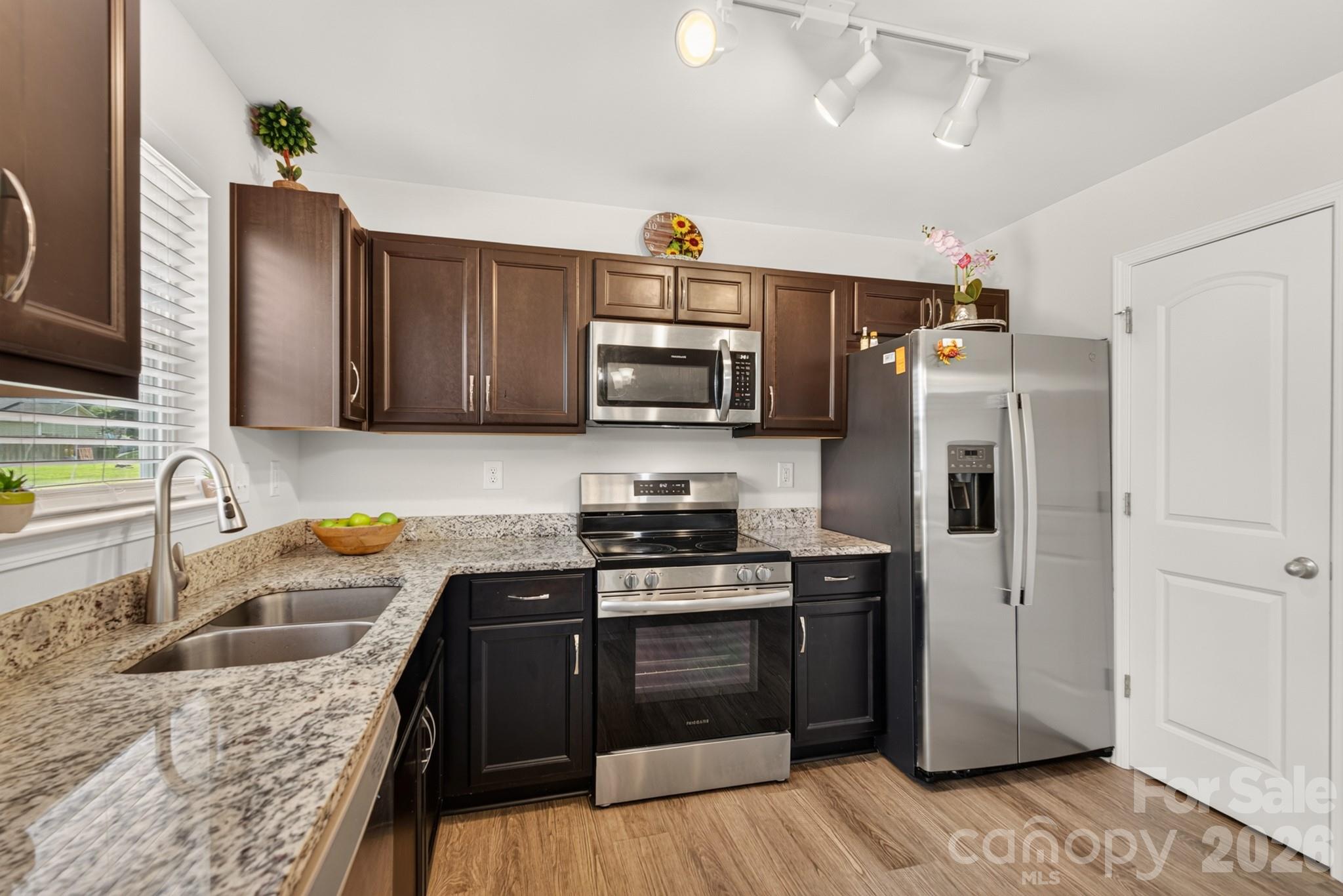 1425 Springdale Road Property Photo 8
