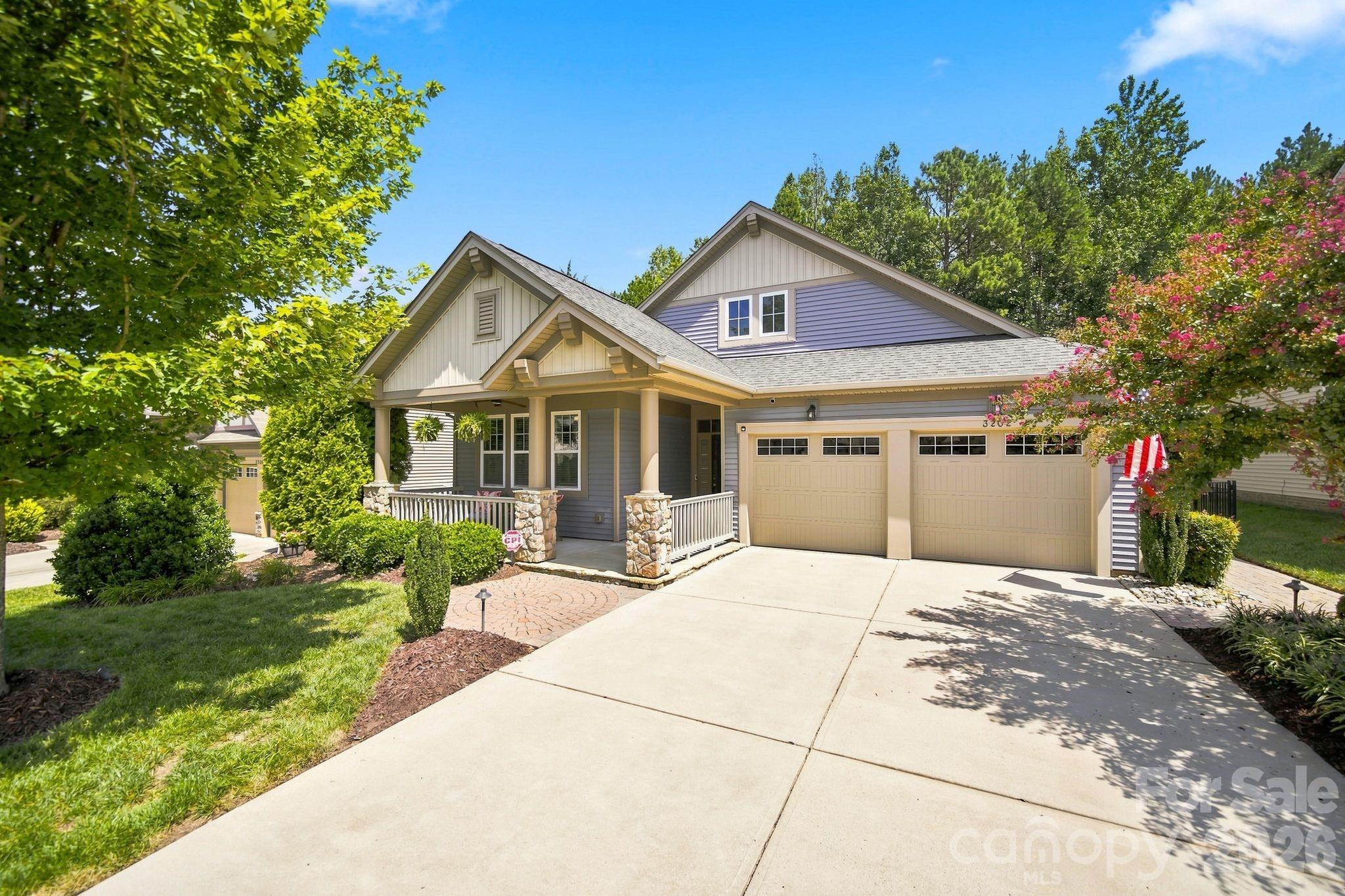 3202 Helmsley Court Property Photo 3