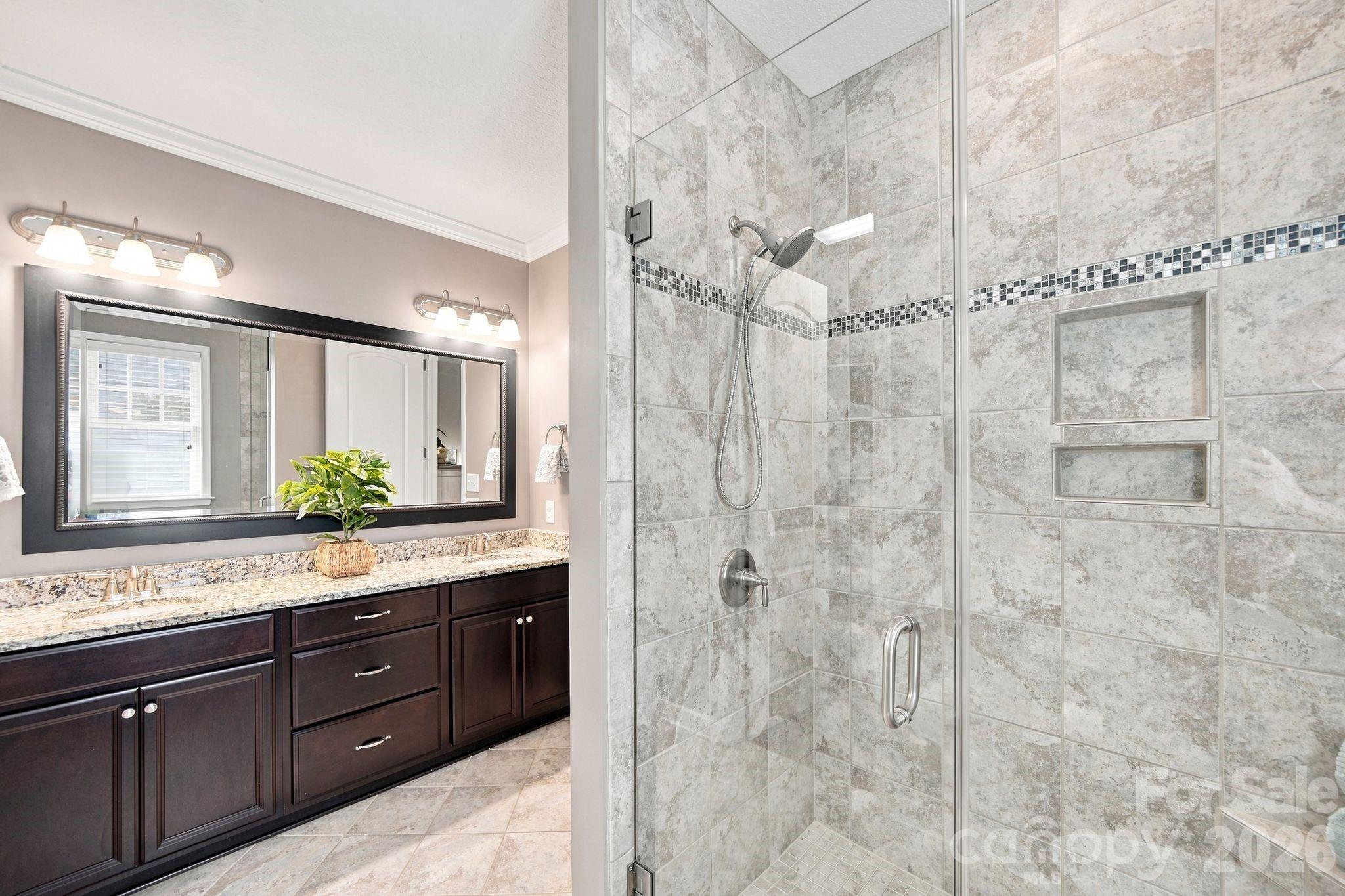 3202 Helmsley Court Property Photo 28
