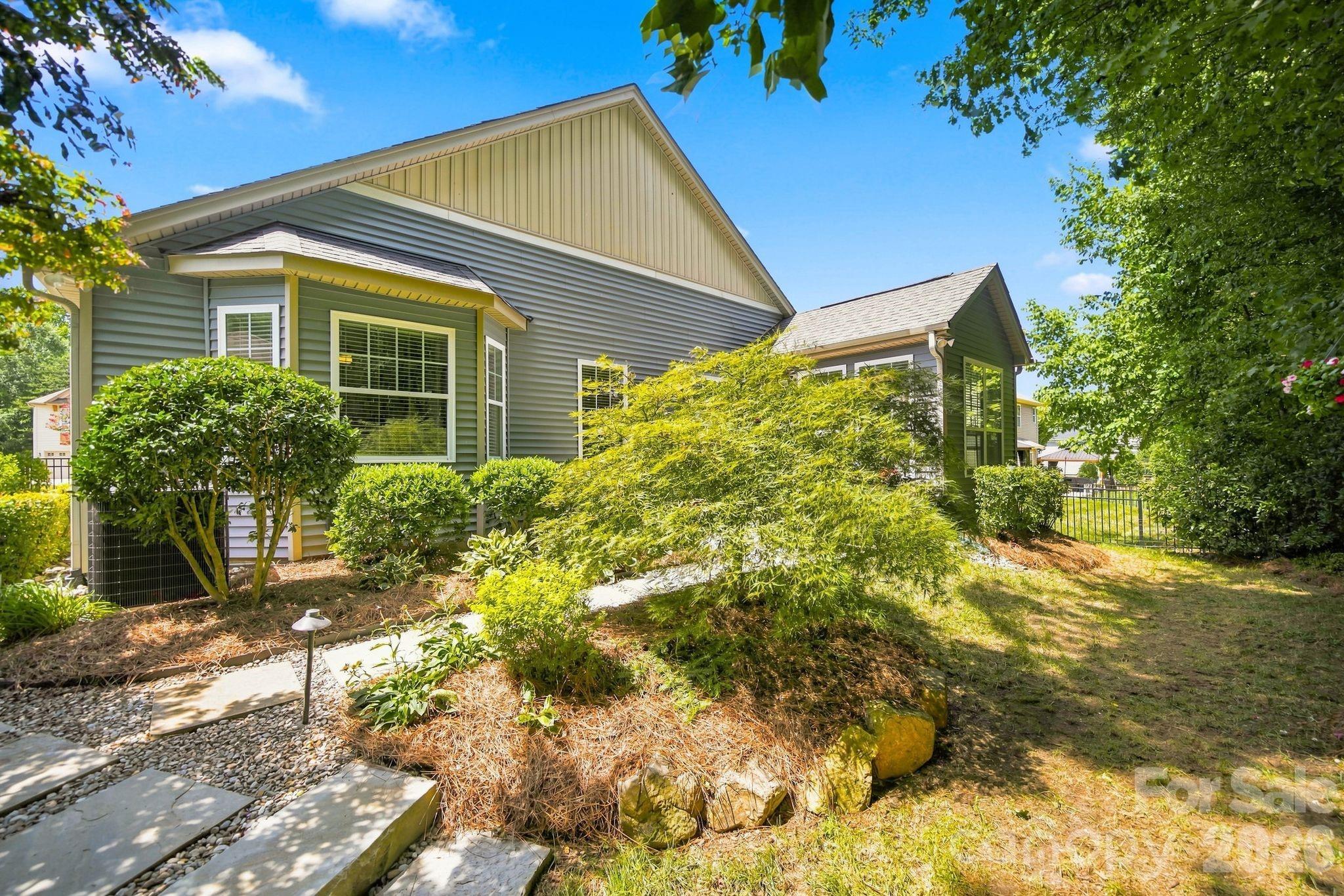 3202 Helmsley Court Property Photo 37