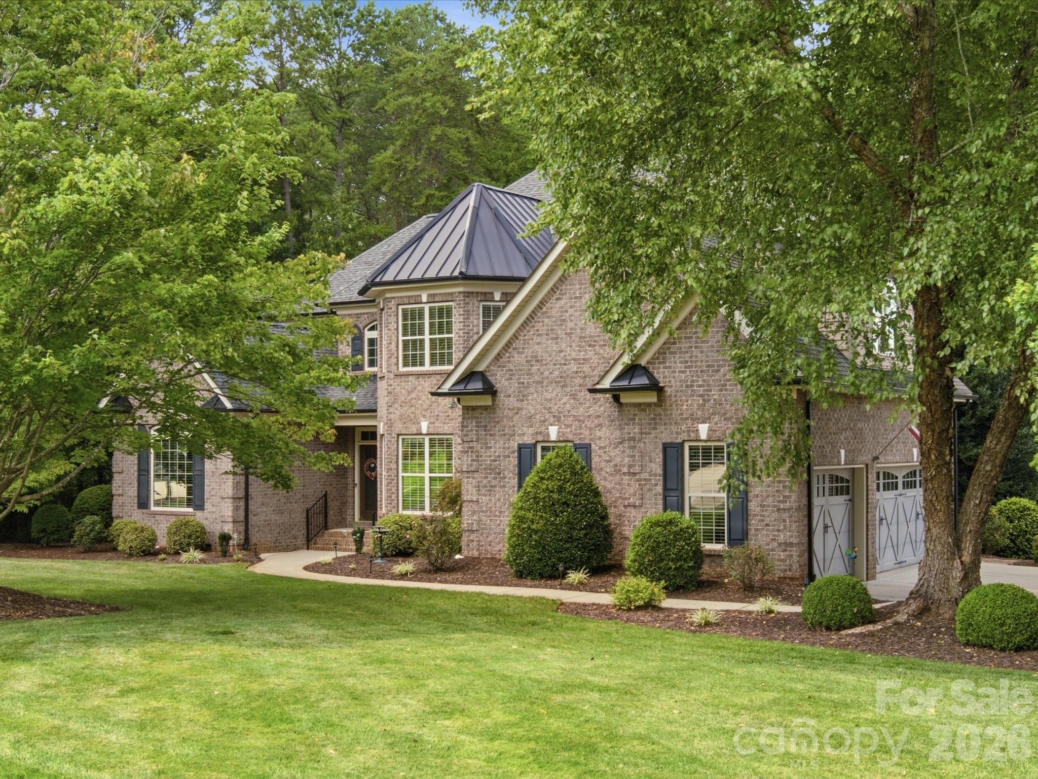 1023 Madras Court Property Photo 2