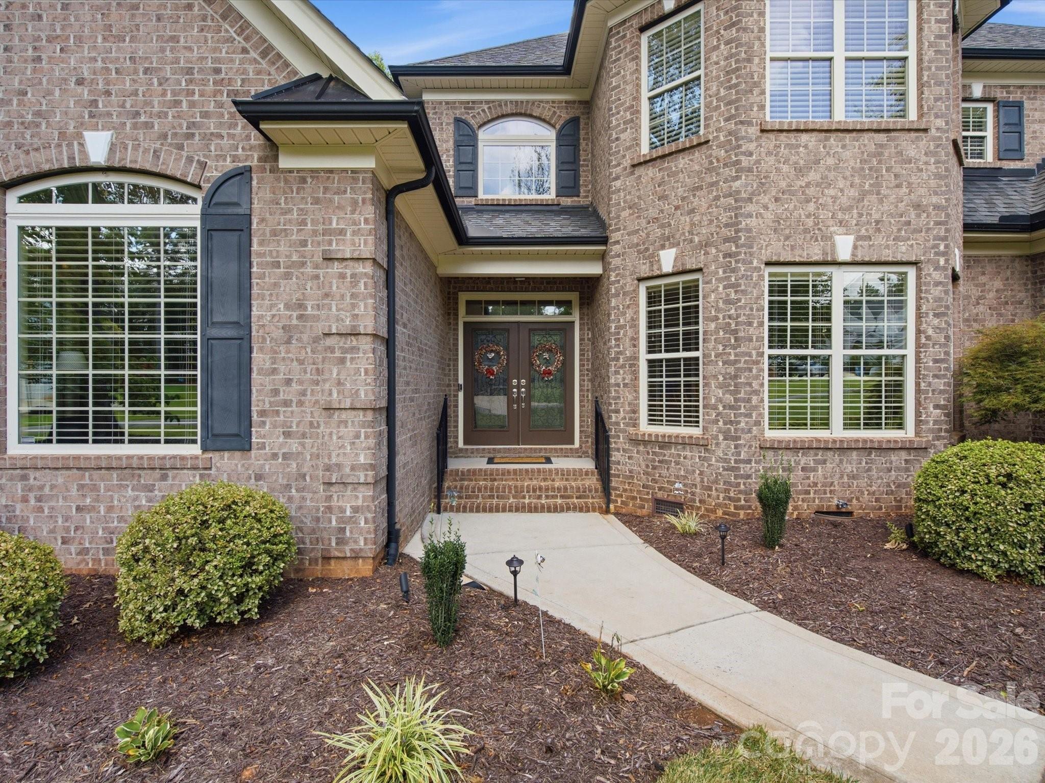 1023 Madras Court Property Photo 5