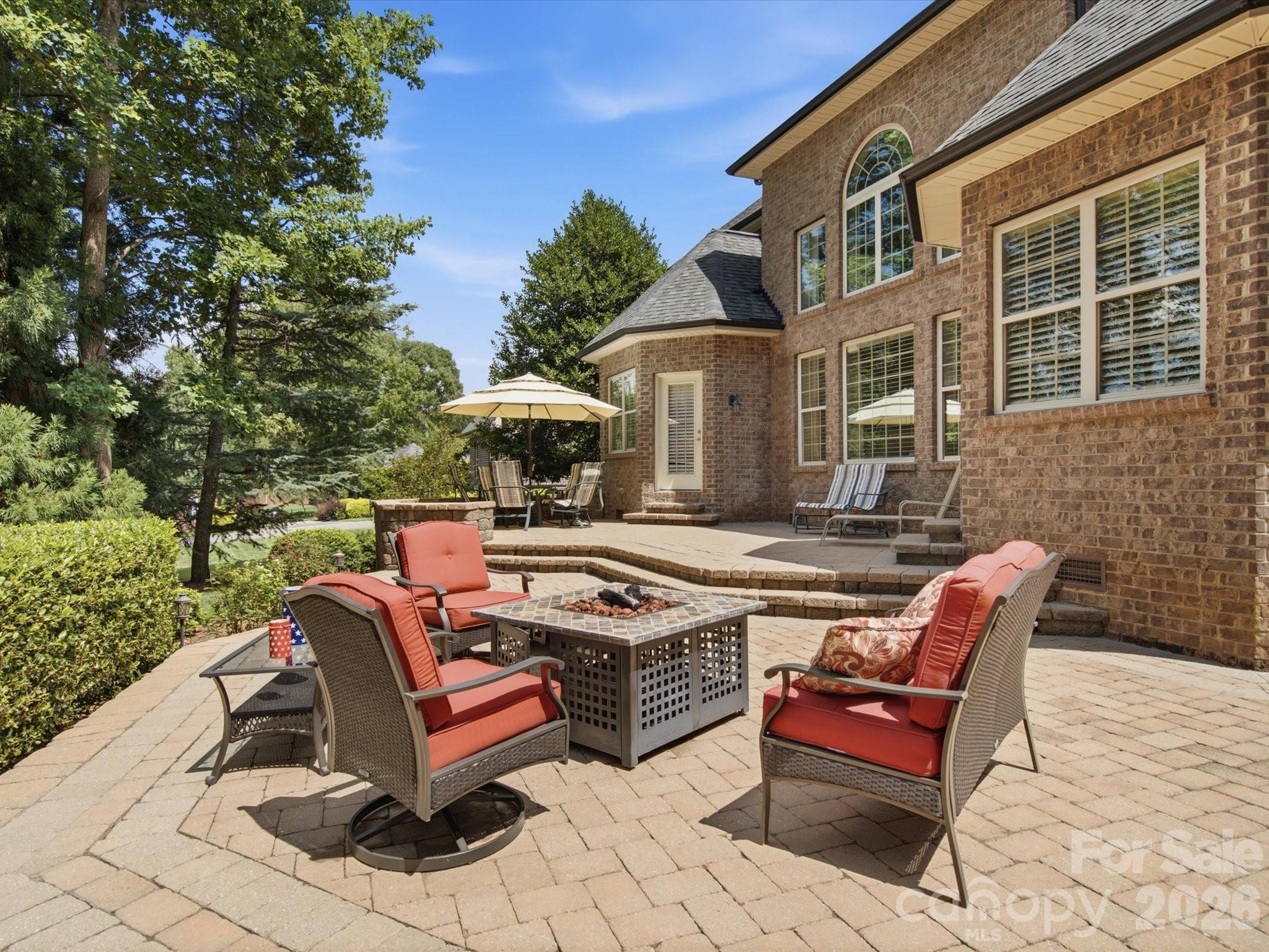 1023 Madras Court Property Photo 32