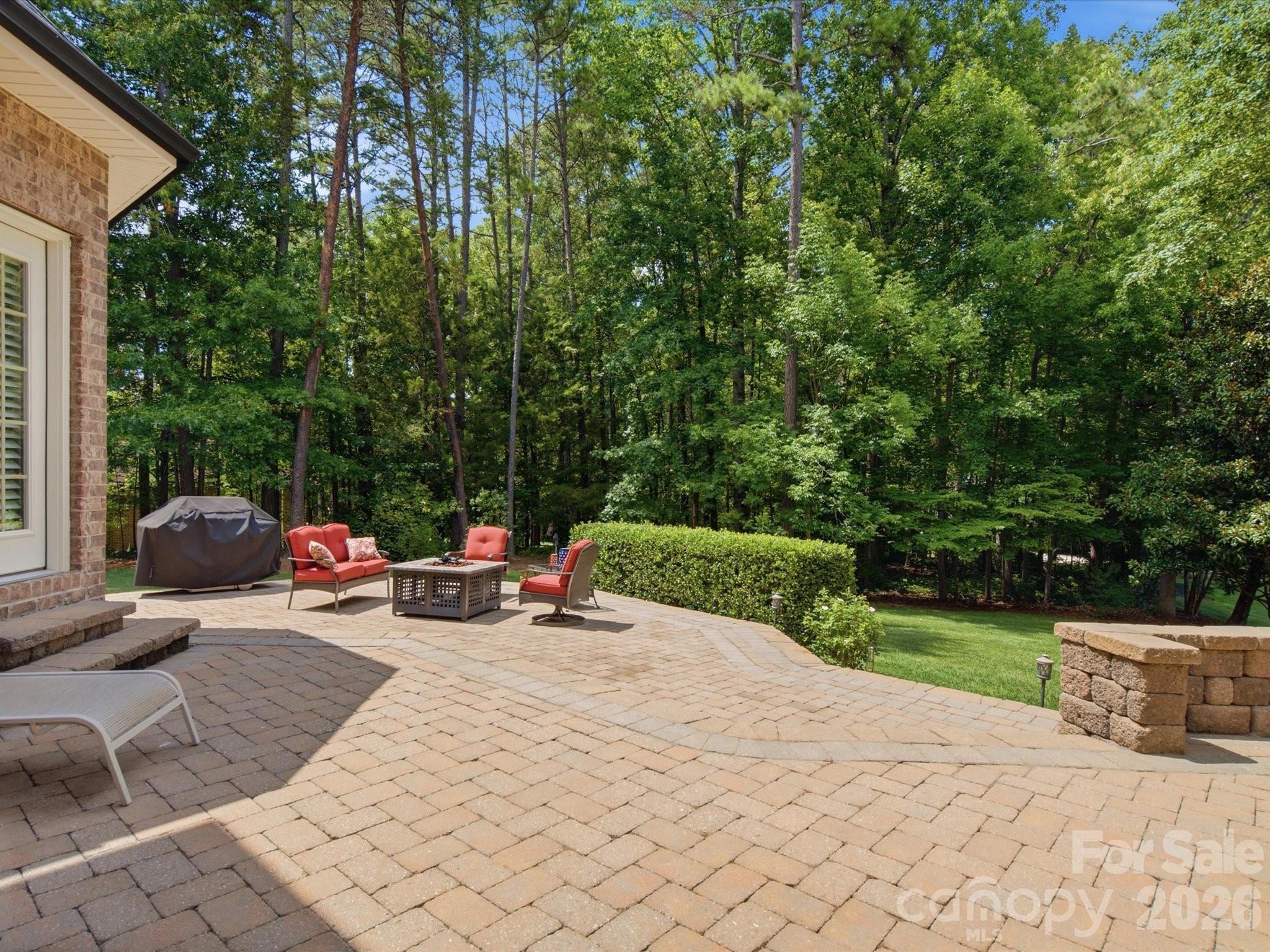 1023 Madras Court Property Photo 33