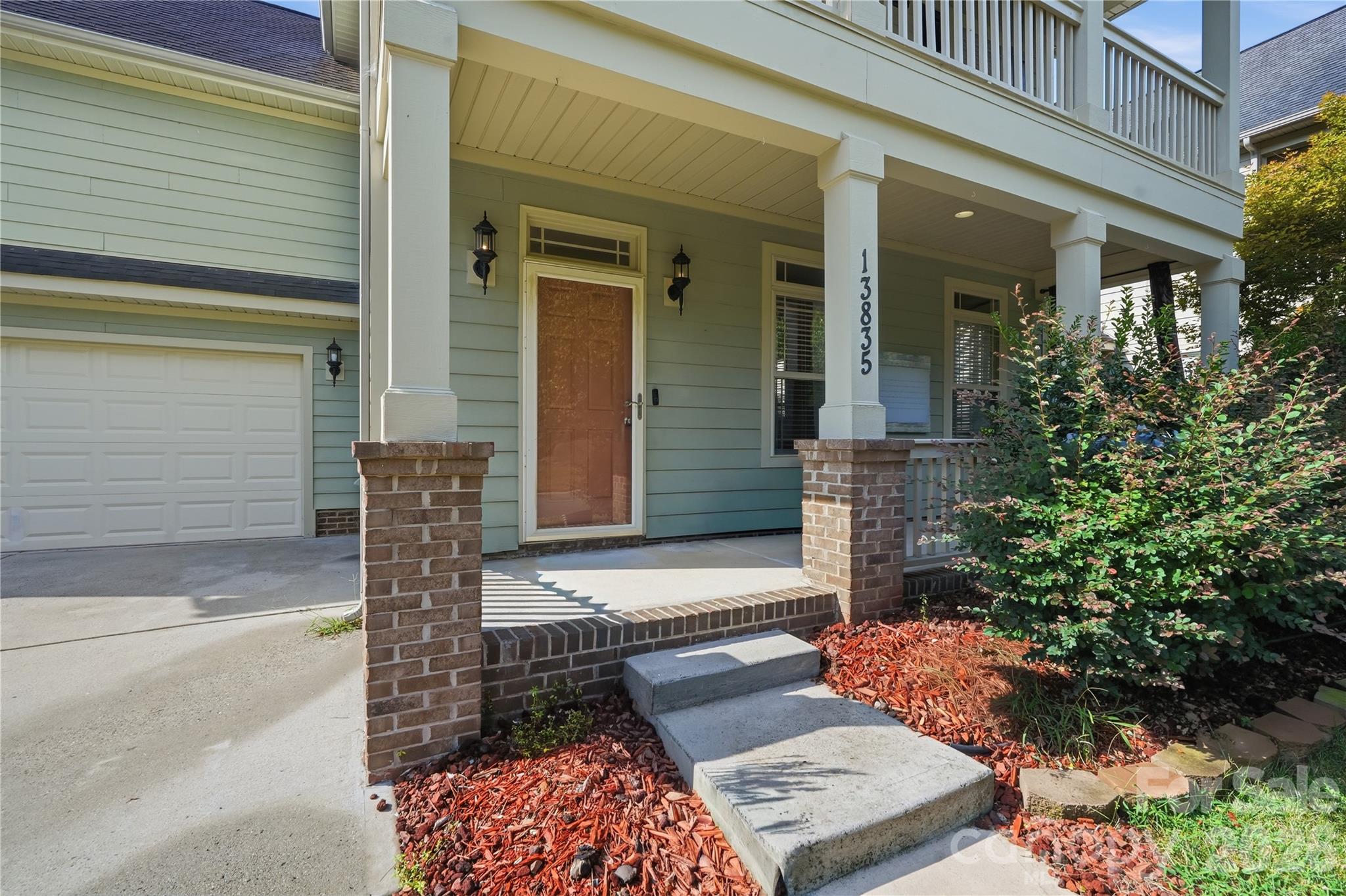 13835 Cedar Pond Circle Property Photo 2