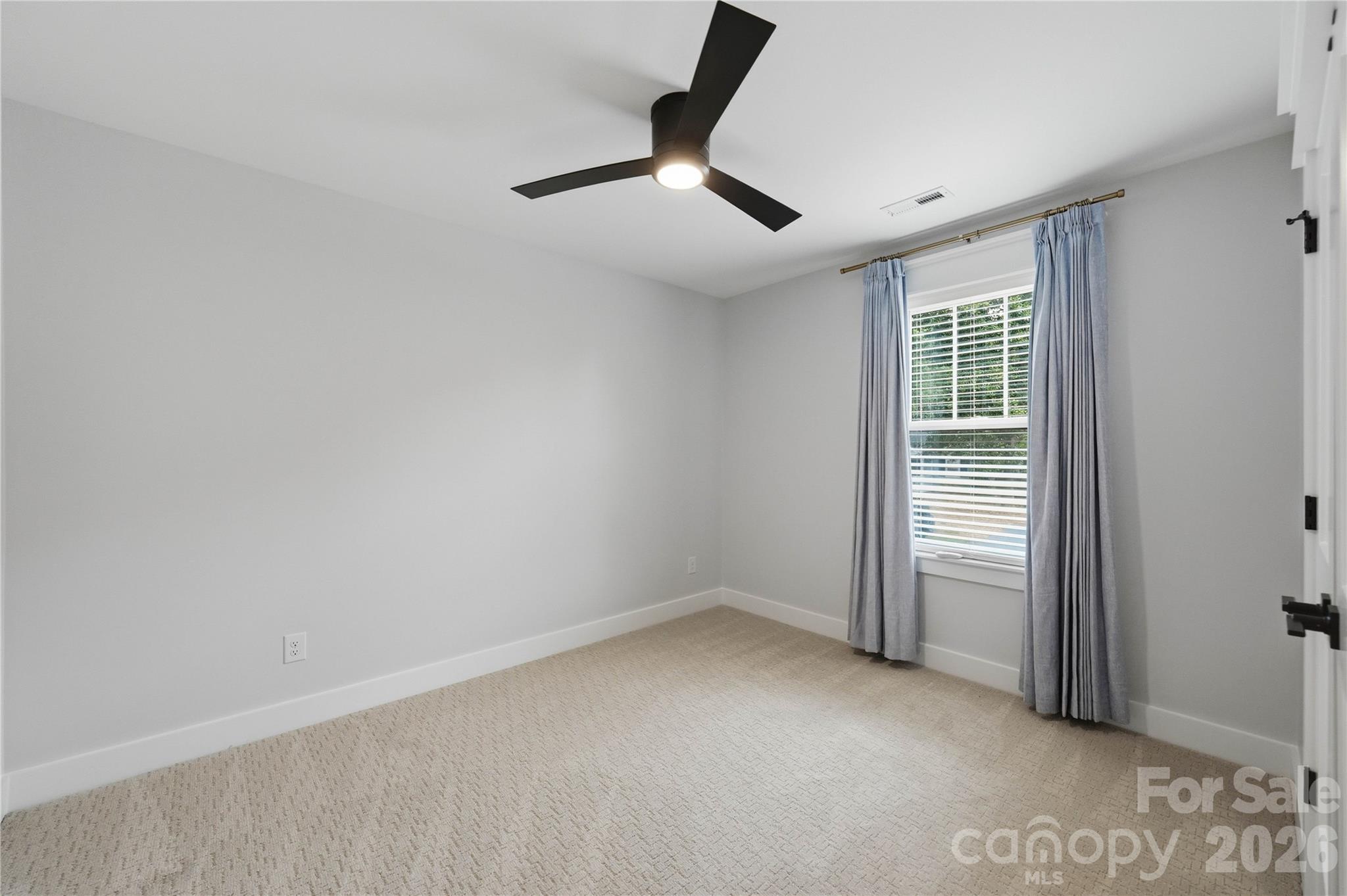 921 Woodside Avenue Property Photo 21
