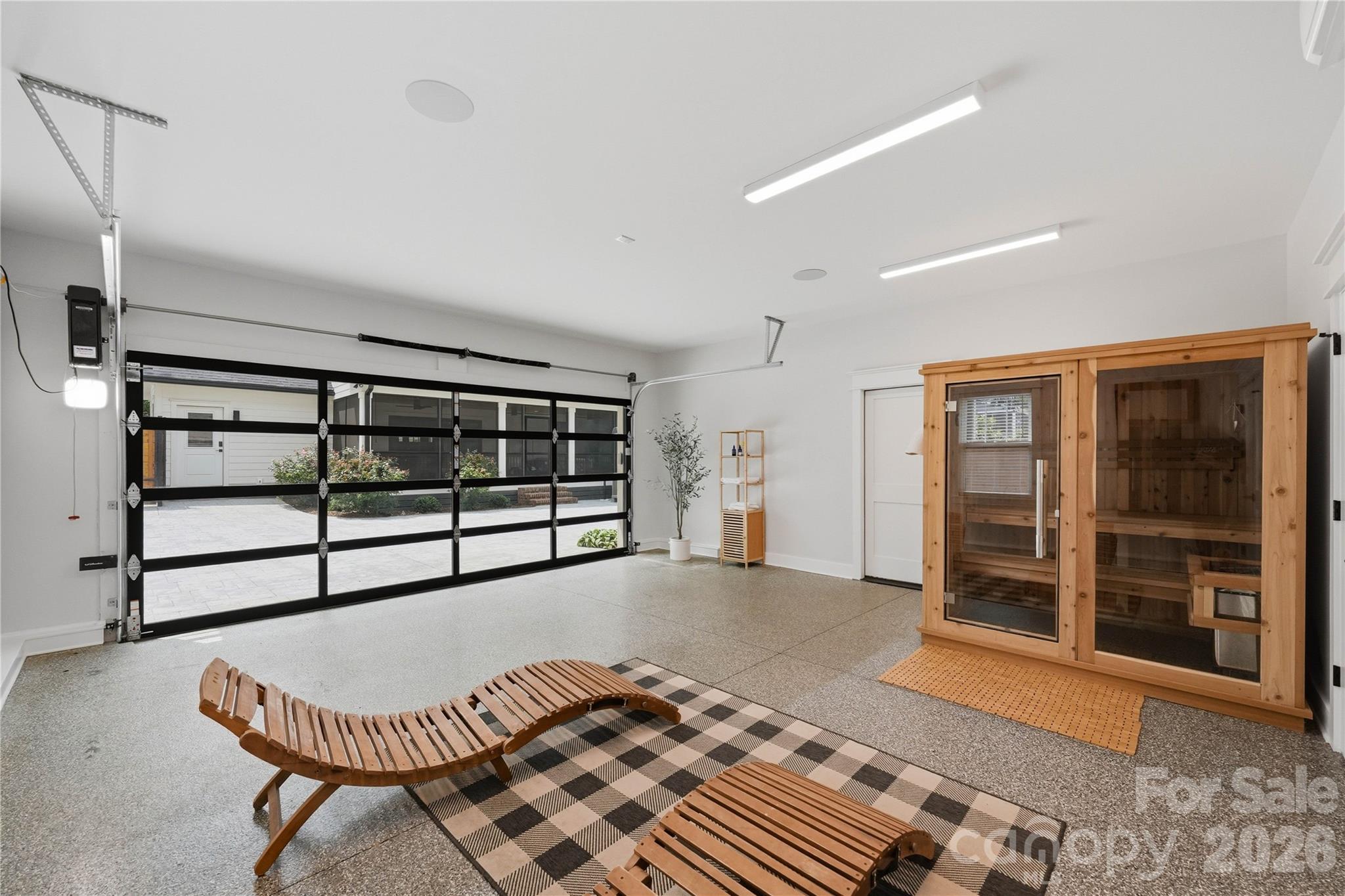921 Woodside Avenue Property Photo 33