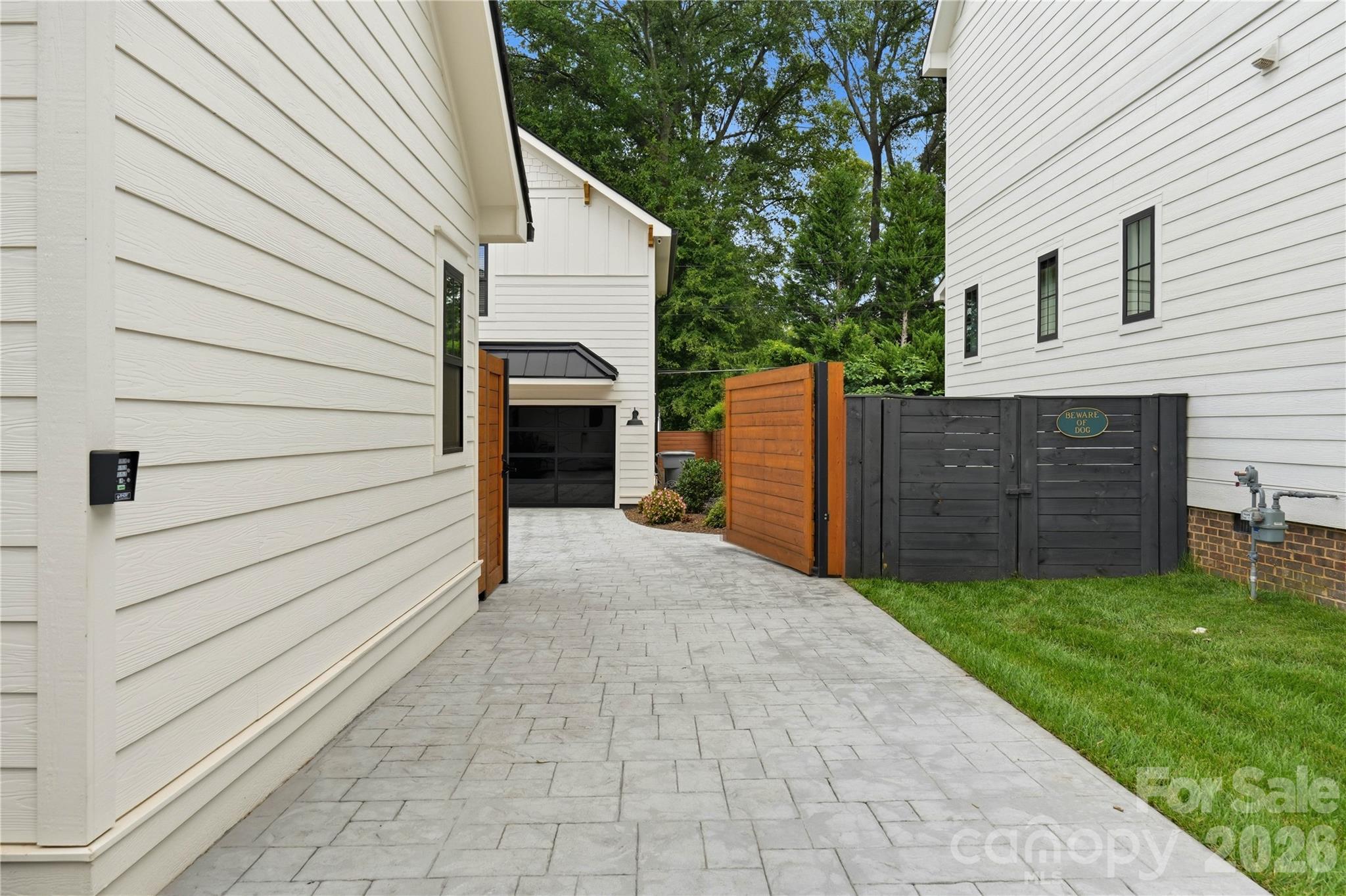 921 Woodside Avenue Property Photo 43