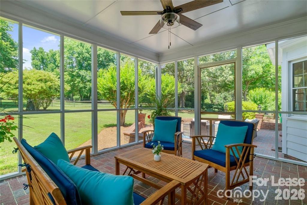 6135 Highview Road Property Photo 4