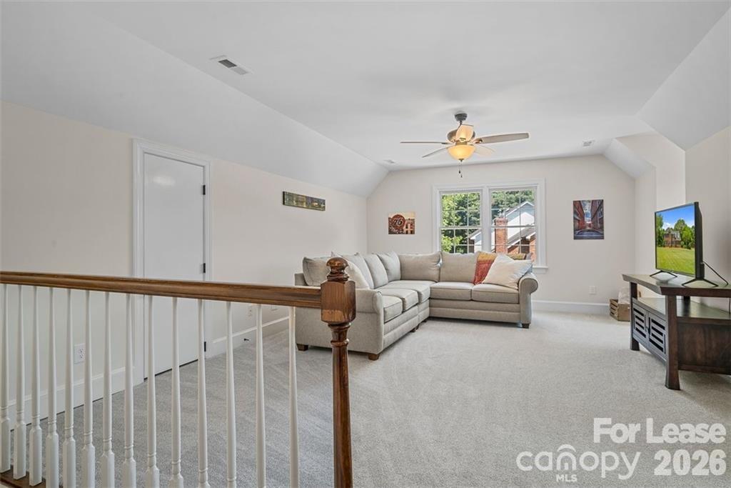 6135 Highview Road Property Photo 22
