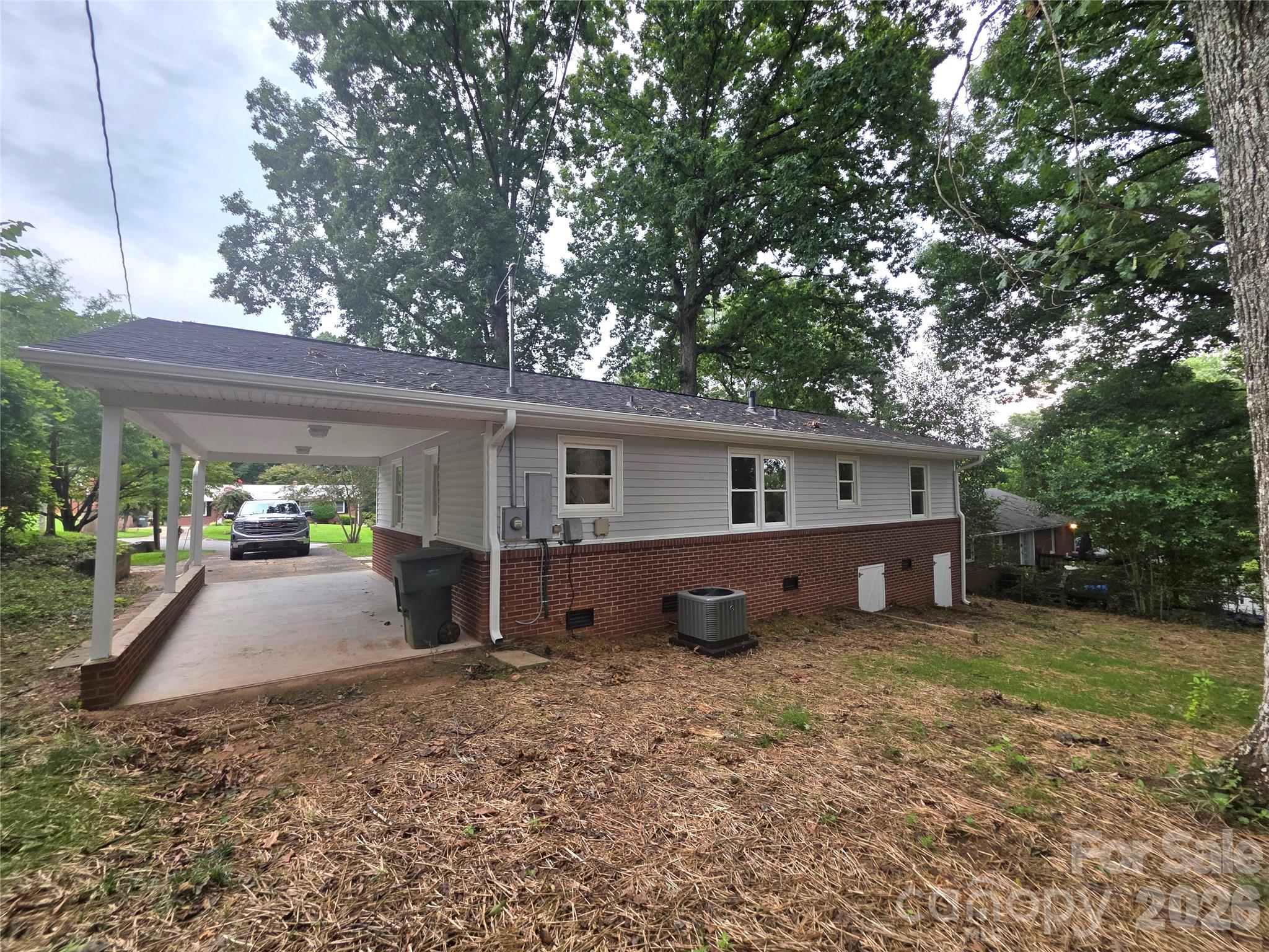 733 Crestwood Avenue Property Photo 20