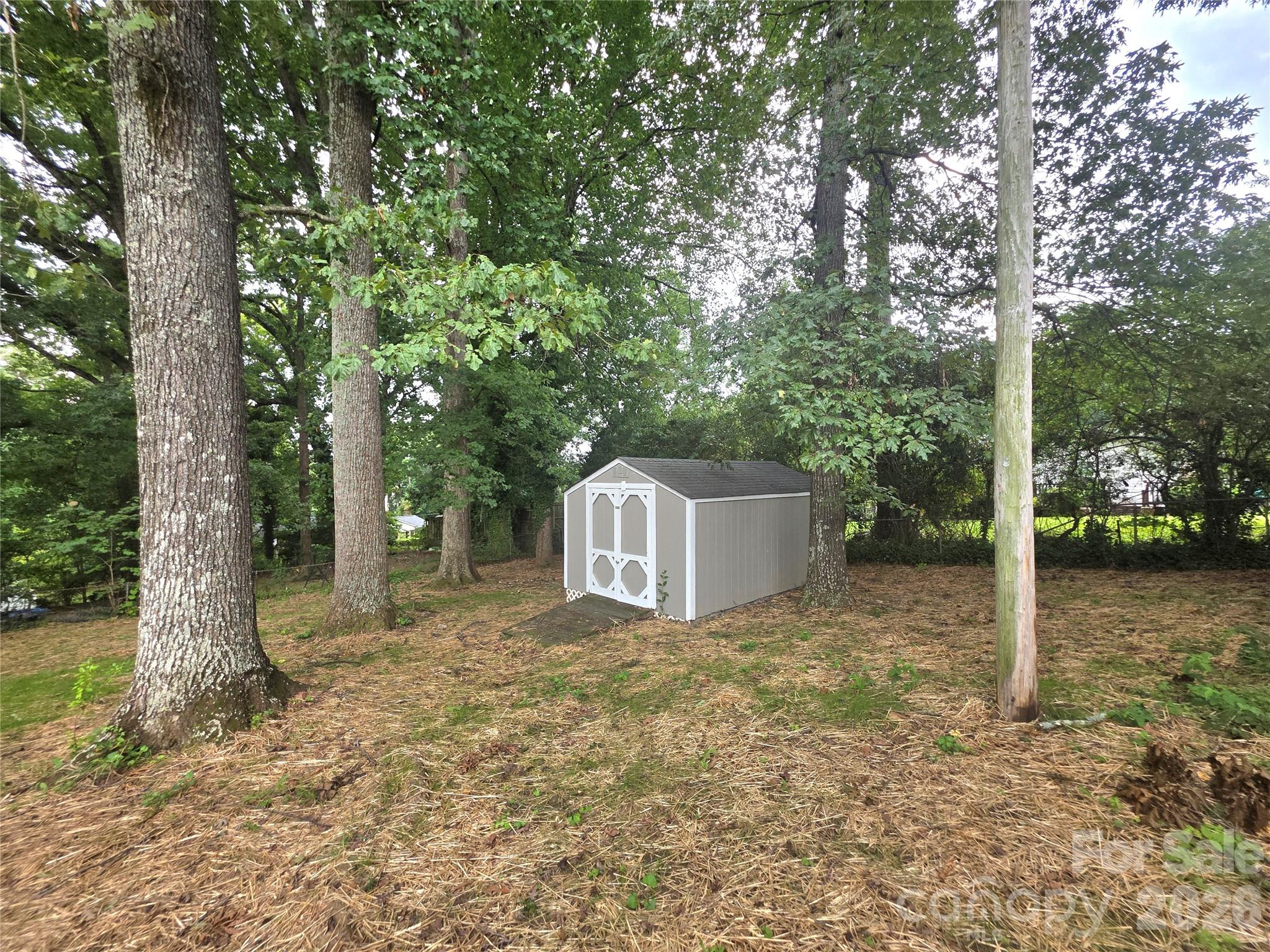 733 Crestwood Avenue Property Photo 21