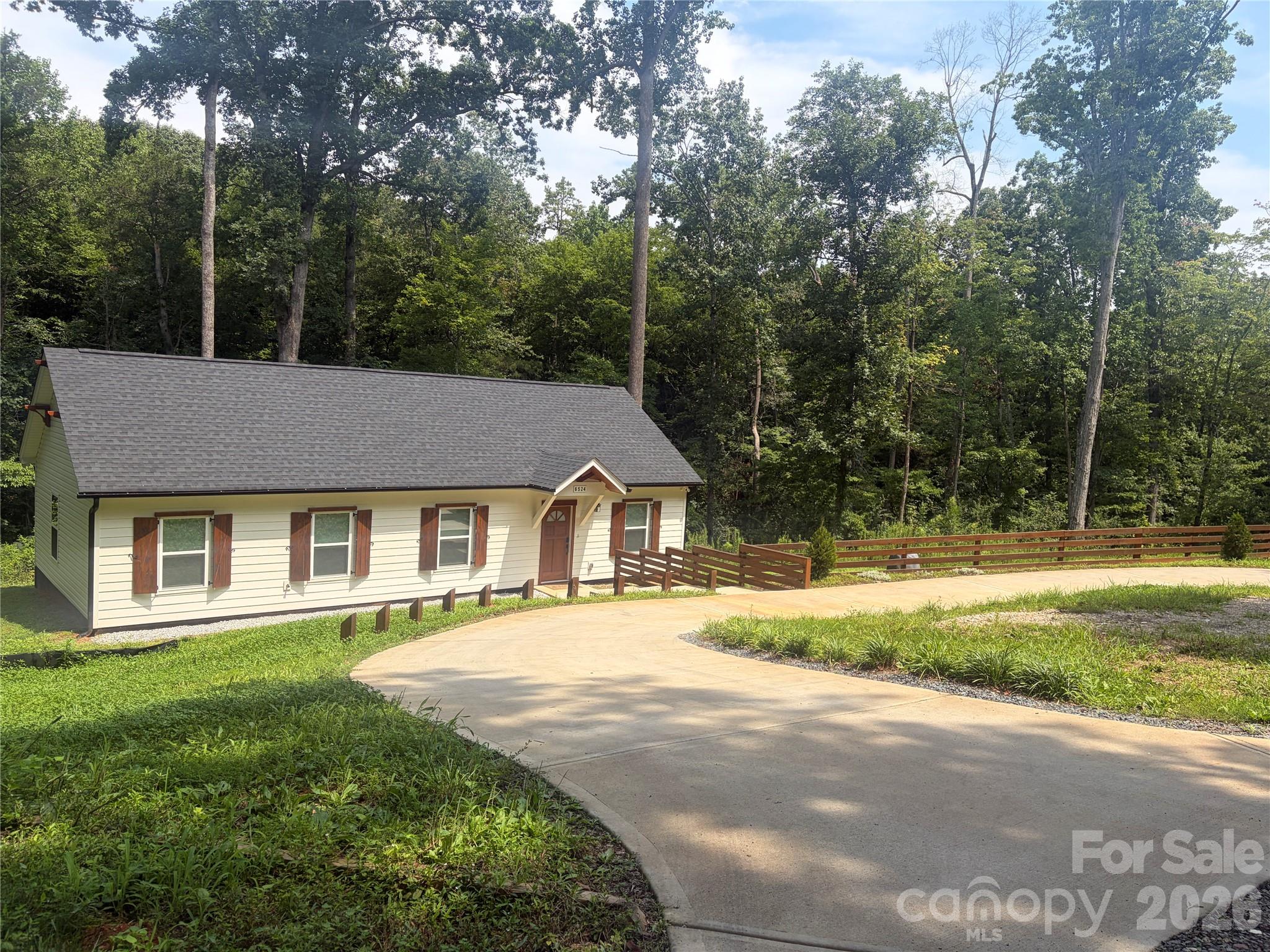 6524 Mintbrook Drive Property Photo 3