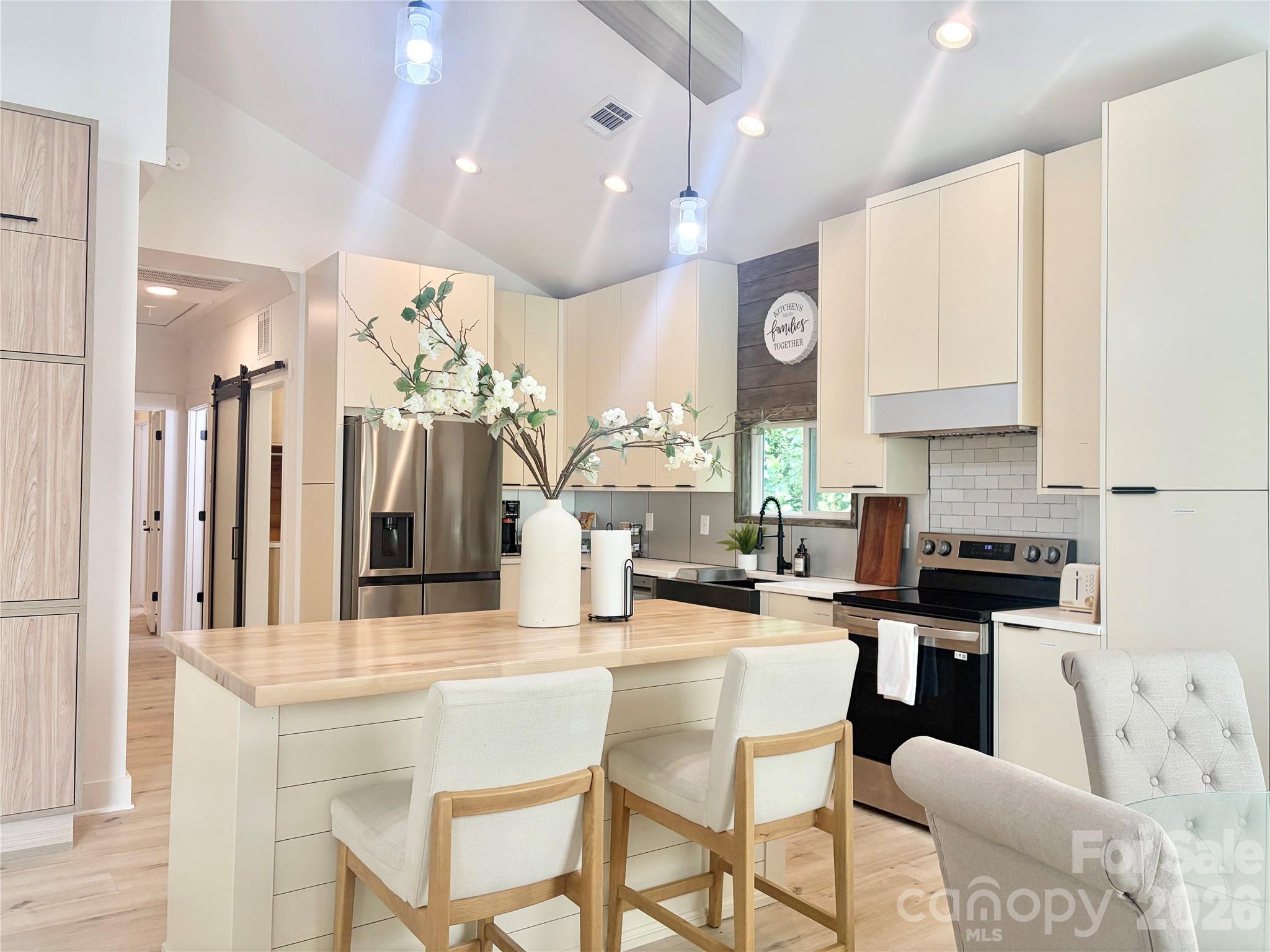 6524 Mintbrook Drive Property Photo 12