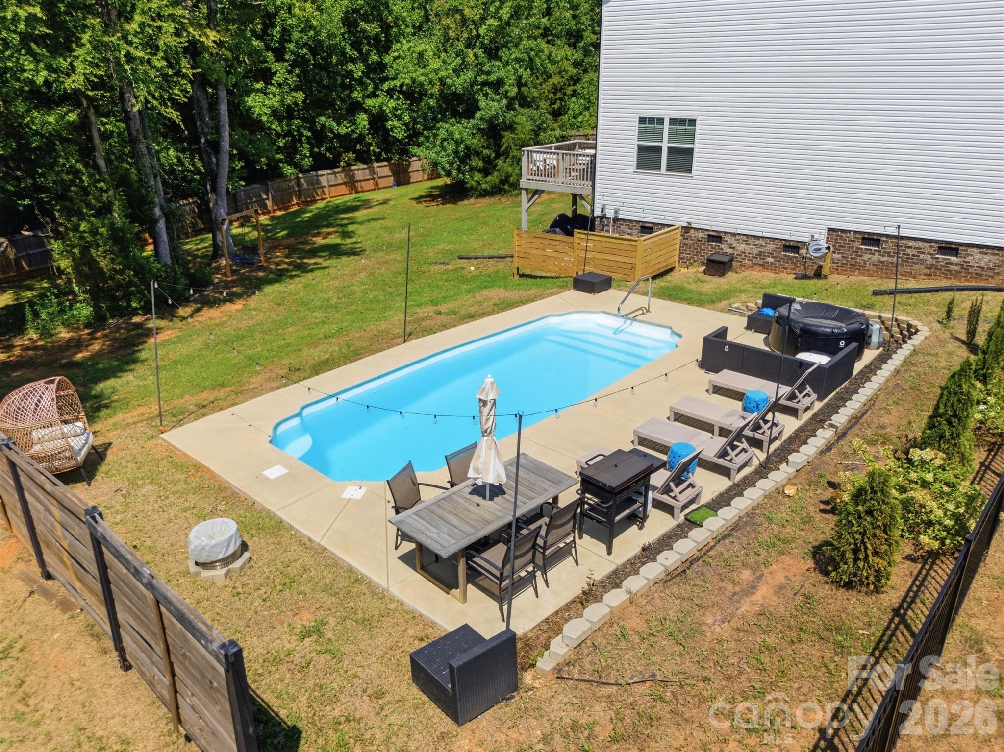 1382 W Rebound Road Property Photo 38