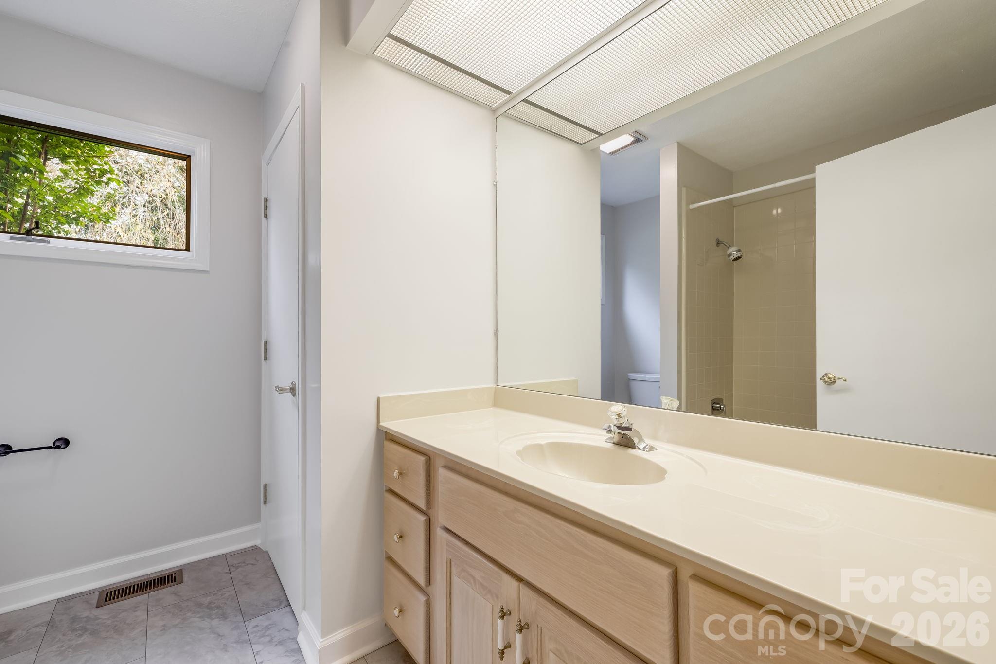 15 Moland Drive A Property Photo 30