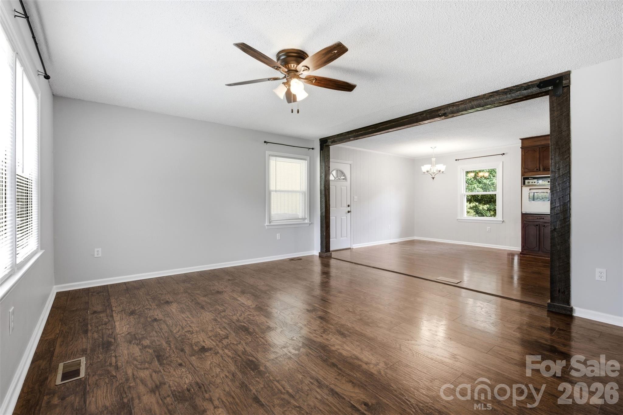 3776 Newhall Drive Property Photo 2